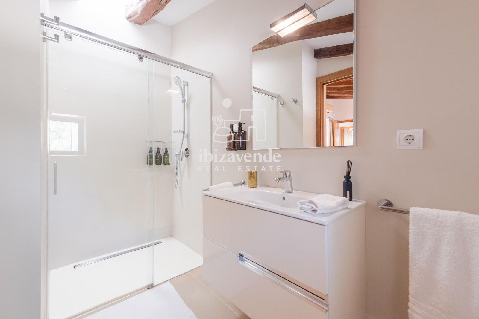 Mobilia Inmueble Image