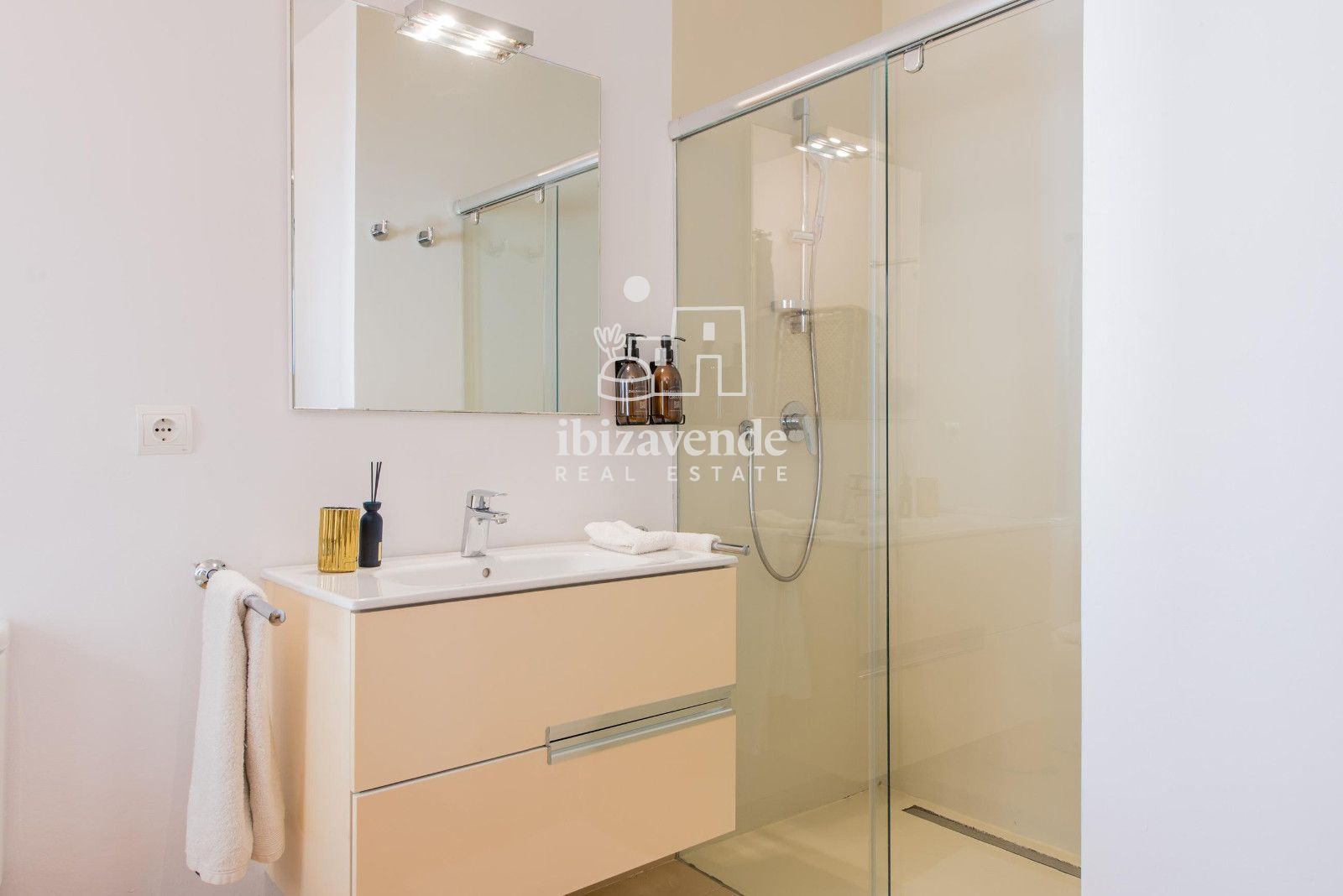 Mobilia Inmueble Image