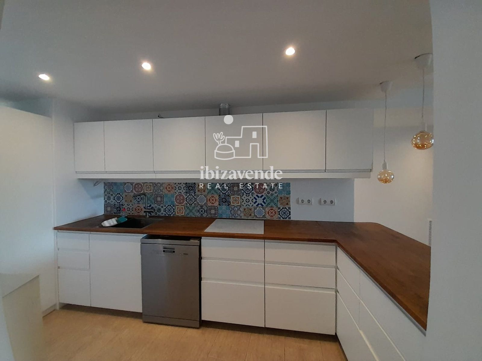 Mobilia Property Image