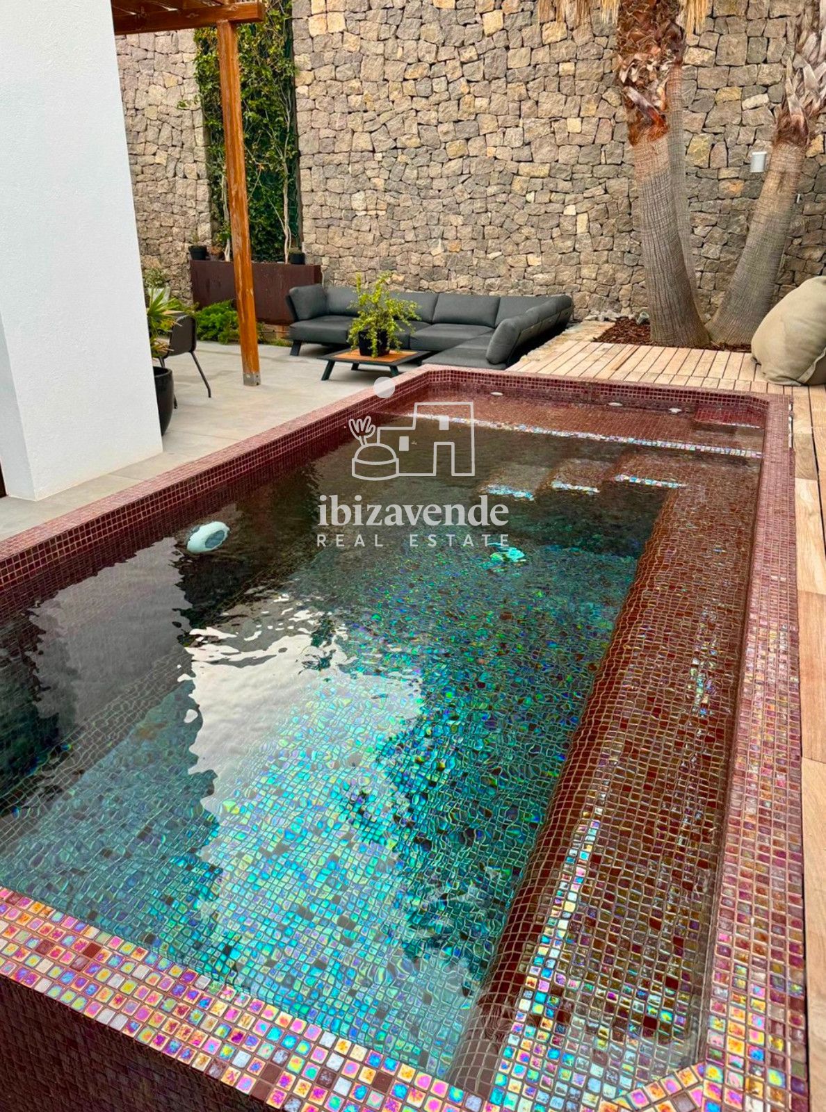 Mobilia Property Image