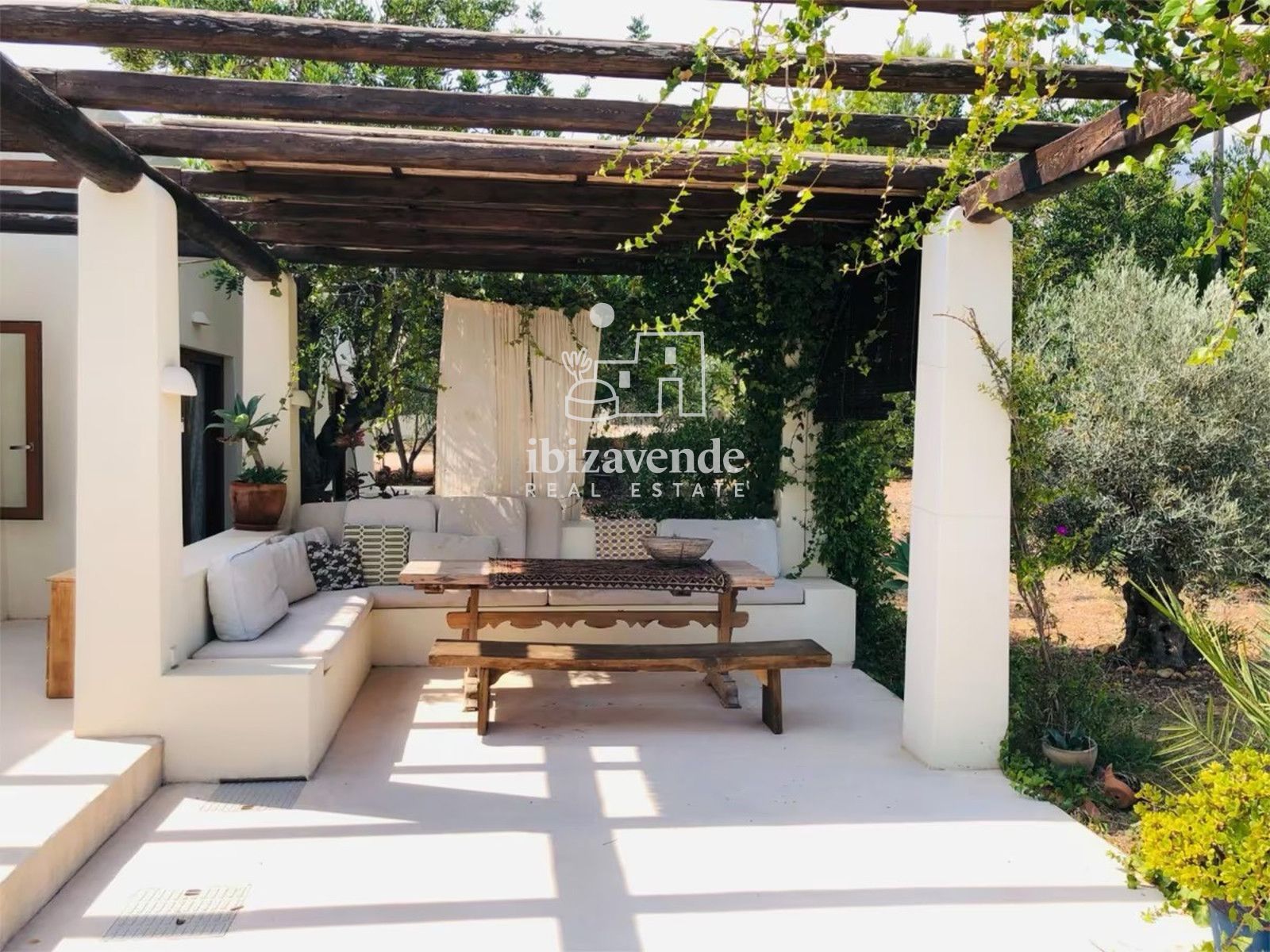 Mobilia Property Image