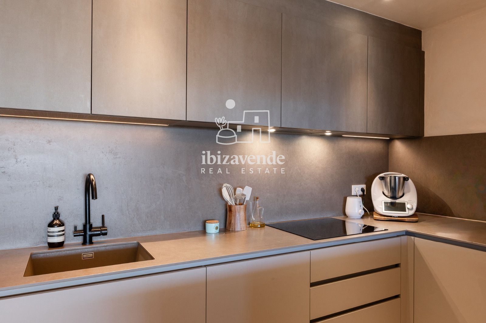 Mobilia Property Image