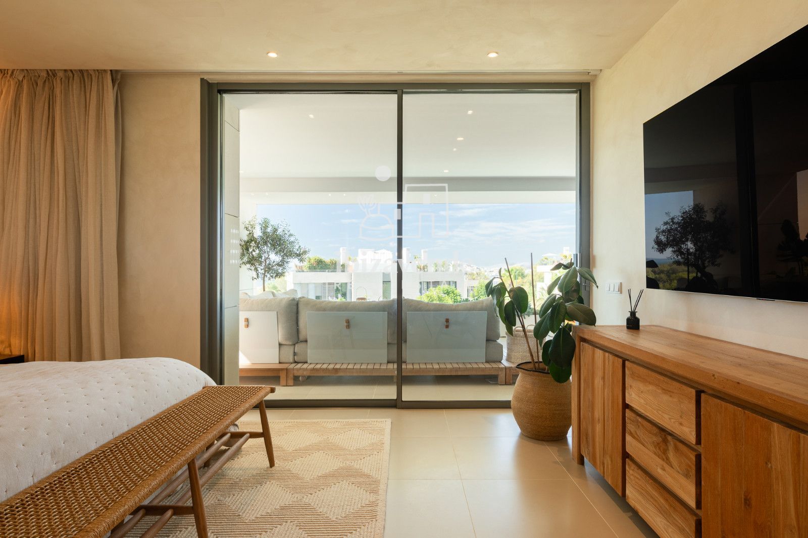 Mobilia Property Image