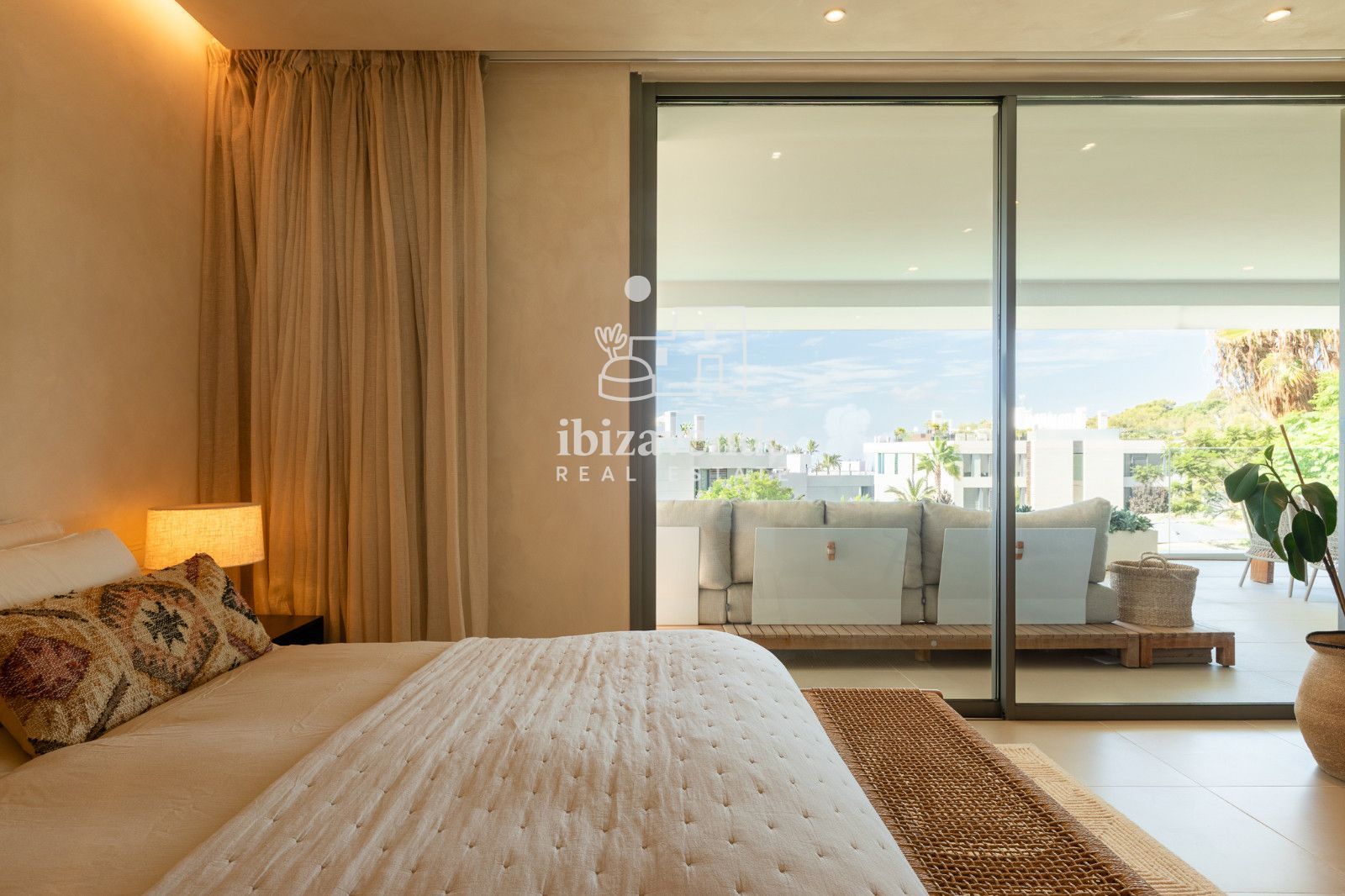 Mobilia Property Image