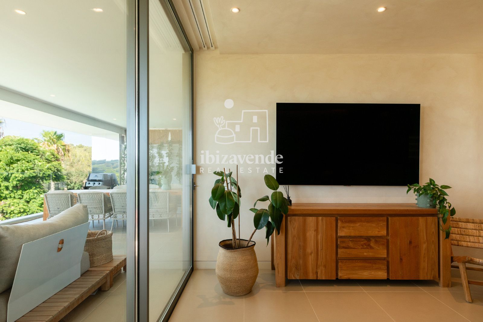 Mobilia Property Image