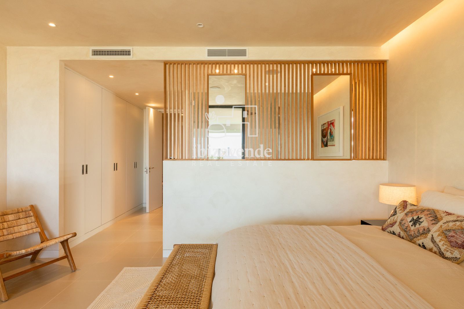 Mobilia Property Image