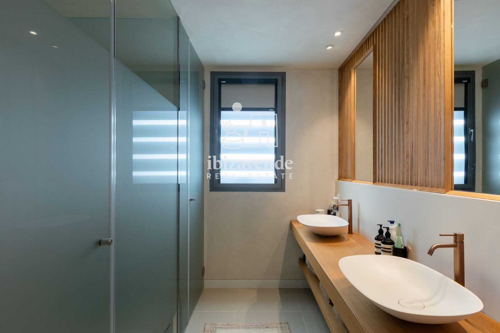 Mobilia Property Image