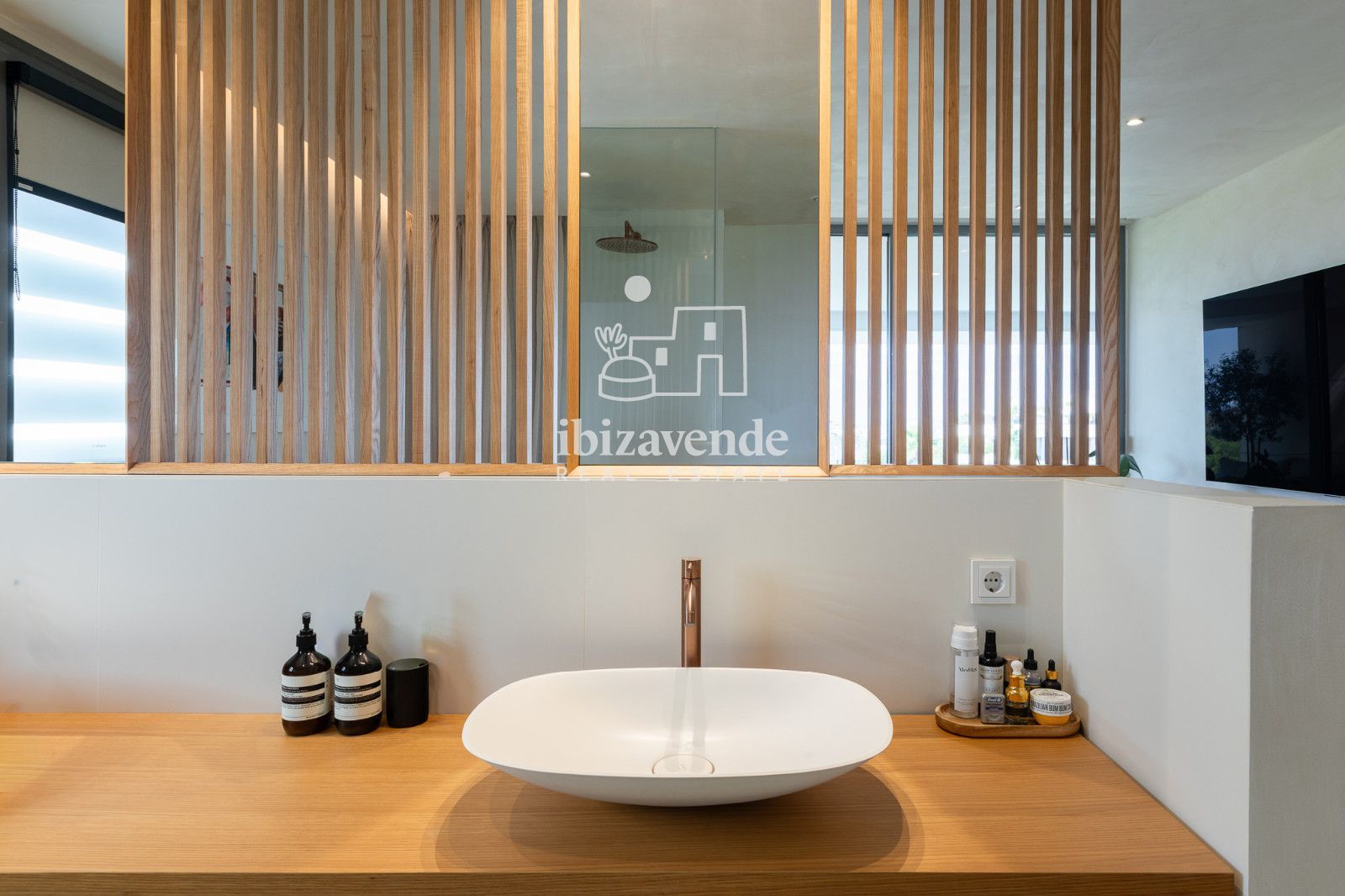 Mobilia Property Image