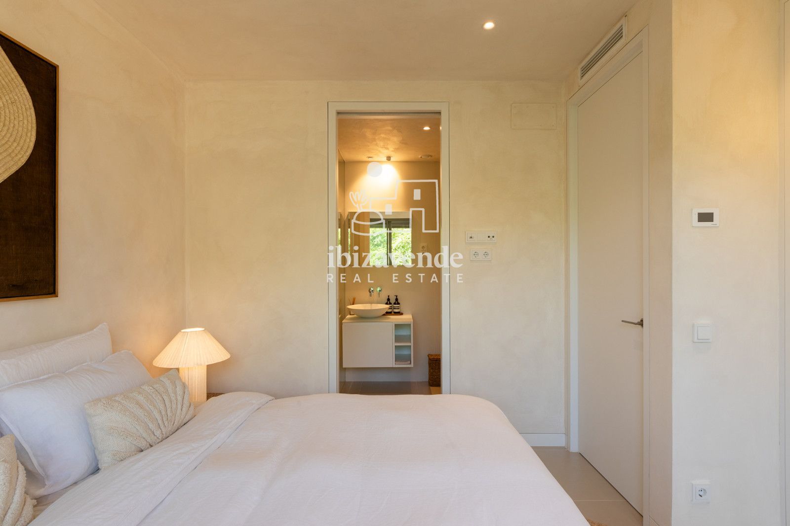 Mobilia Property Image