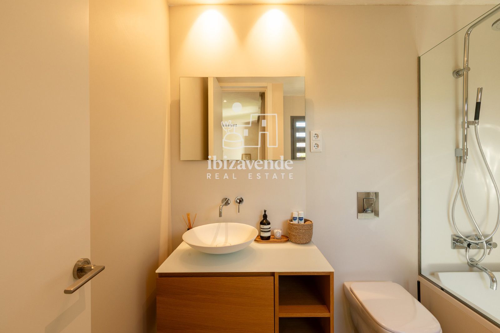 Mobilia Property Image
