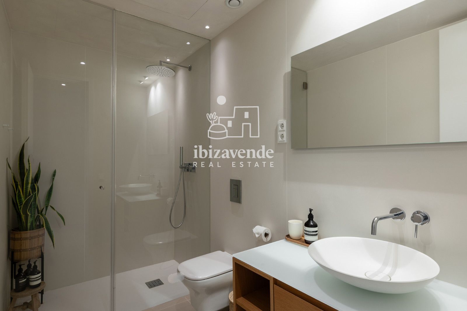 Mobilia Property Image