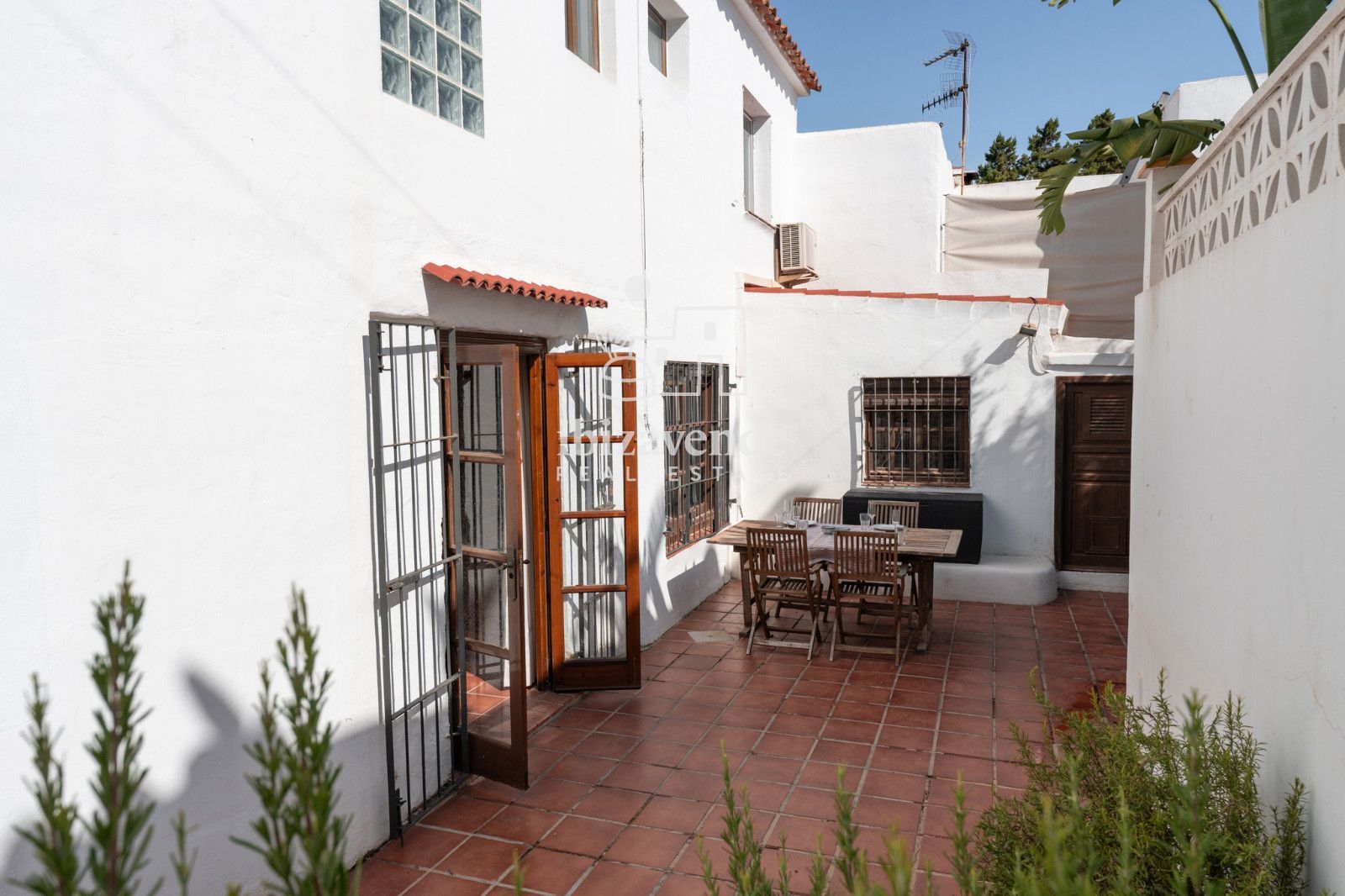 Mobilia Property Image