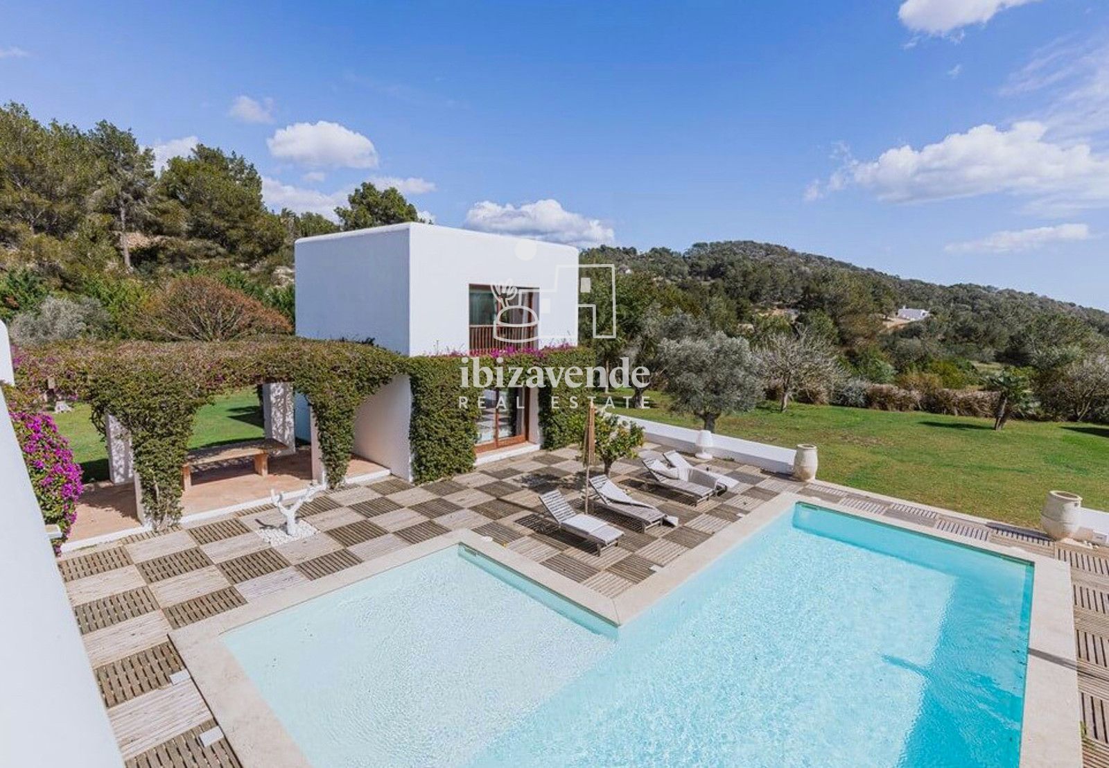 Mobilia Property Image