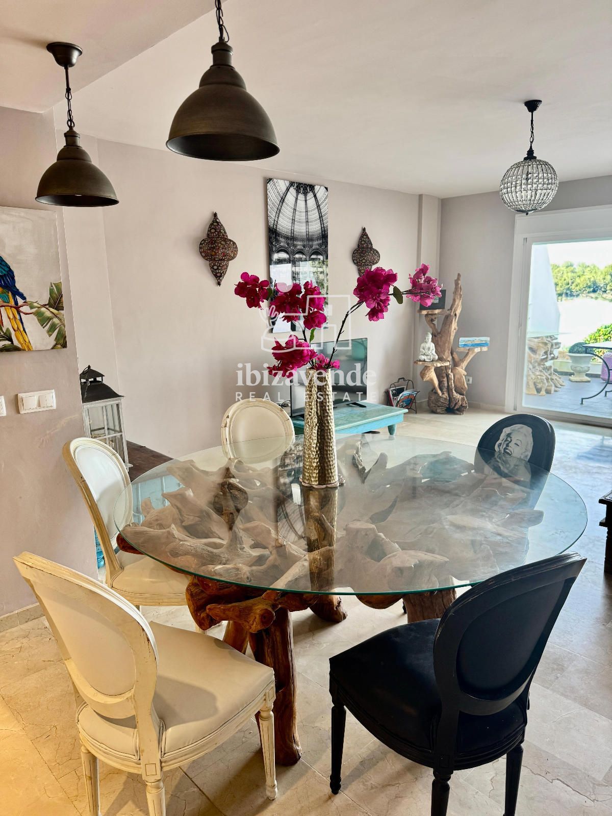 Mobilia Property Image