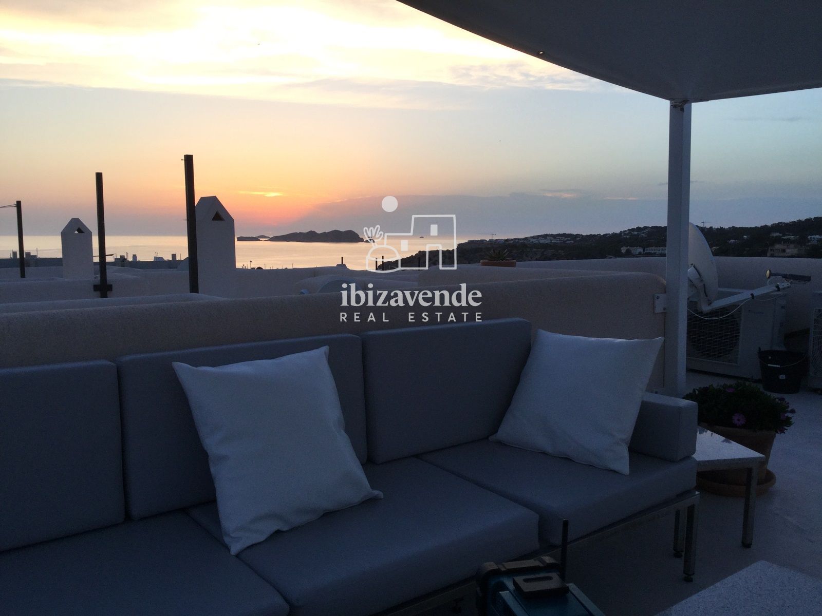 Mobilia Property Image