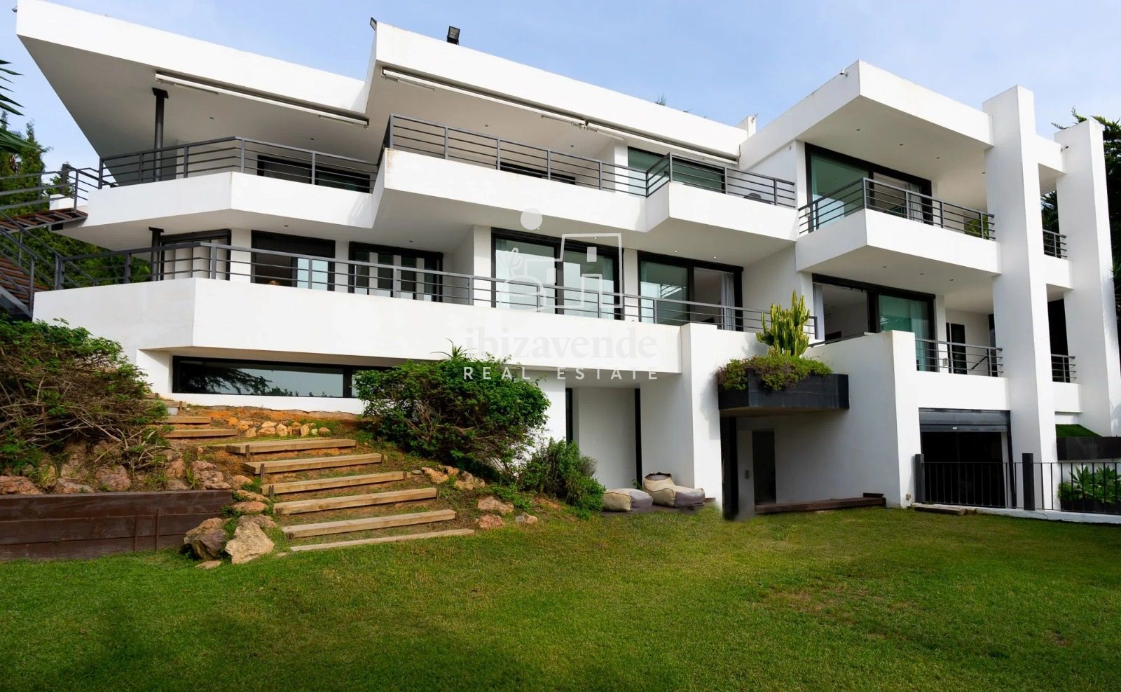 Mobilia Property Image