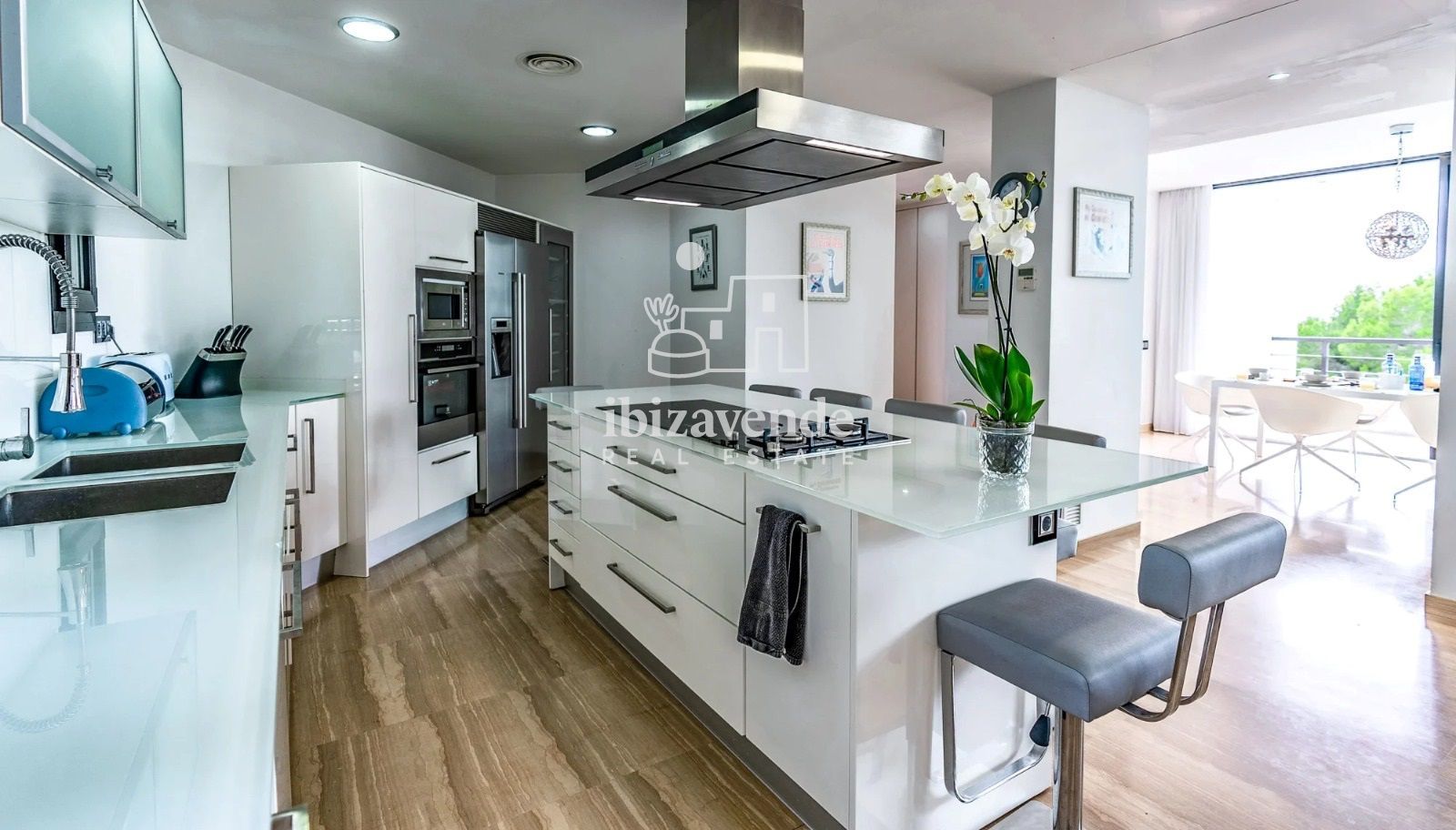 Mobilia Property Image