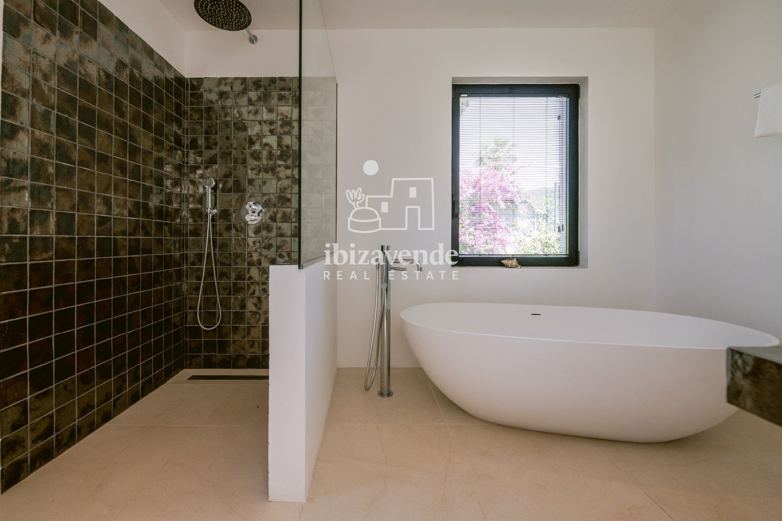 Mobilia Property Image
