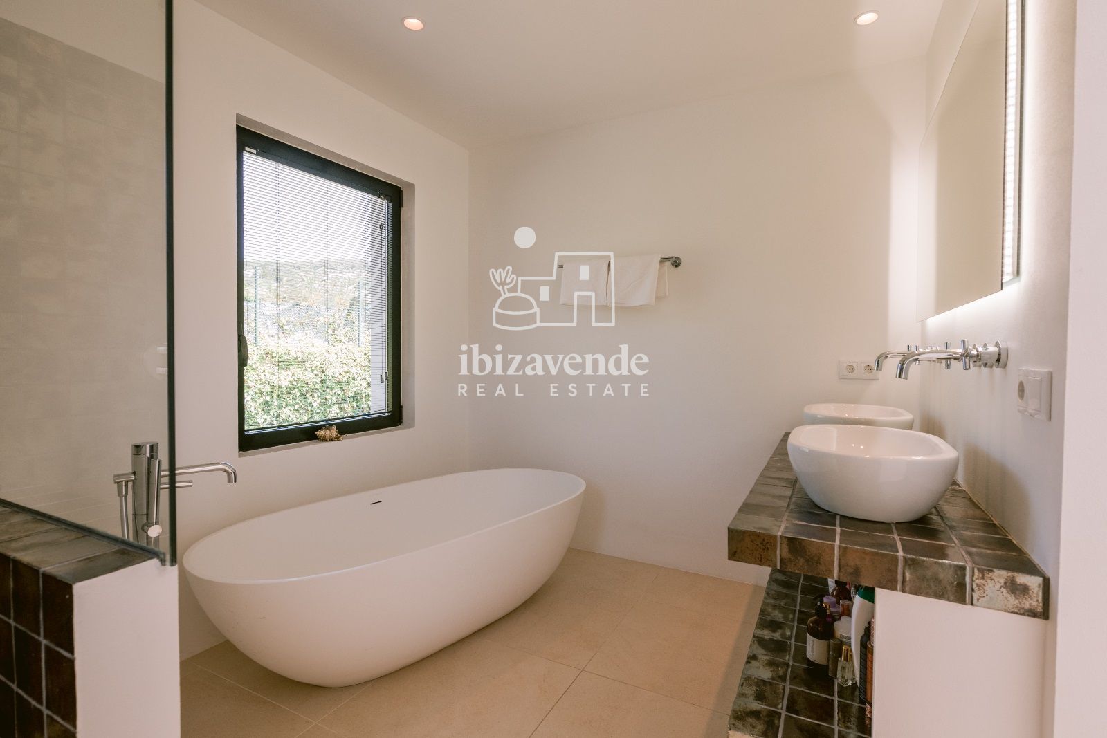 Mobilia Property Image