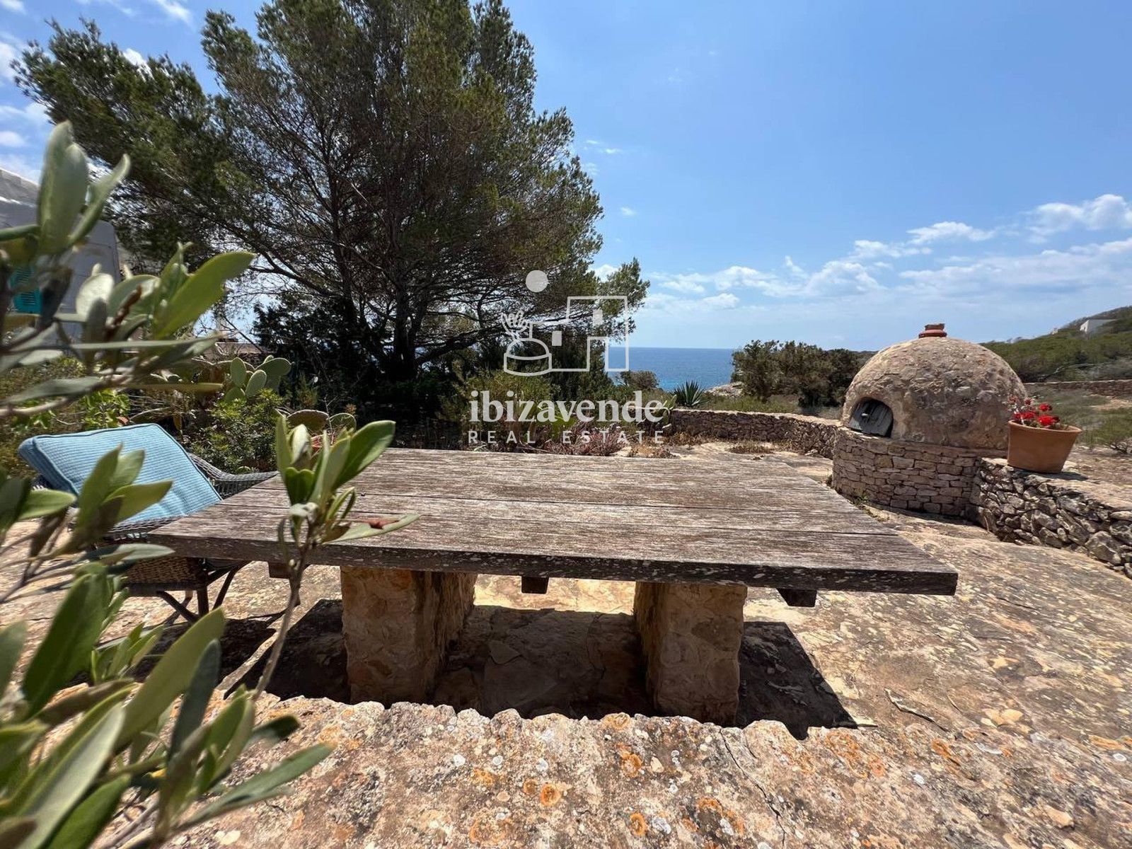 Mobilia Property Image