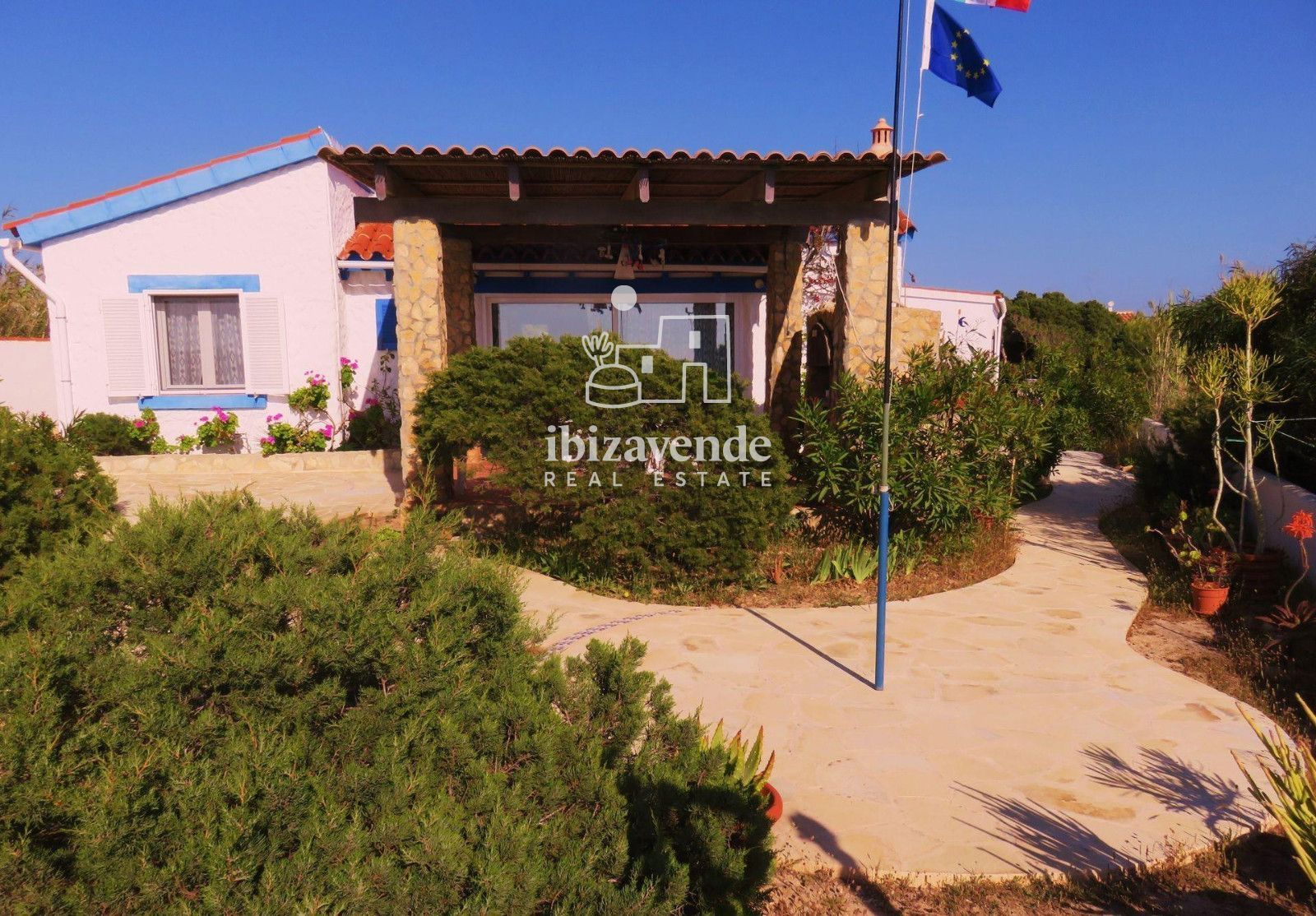 Mobilia Property Image