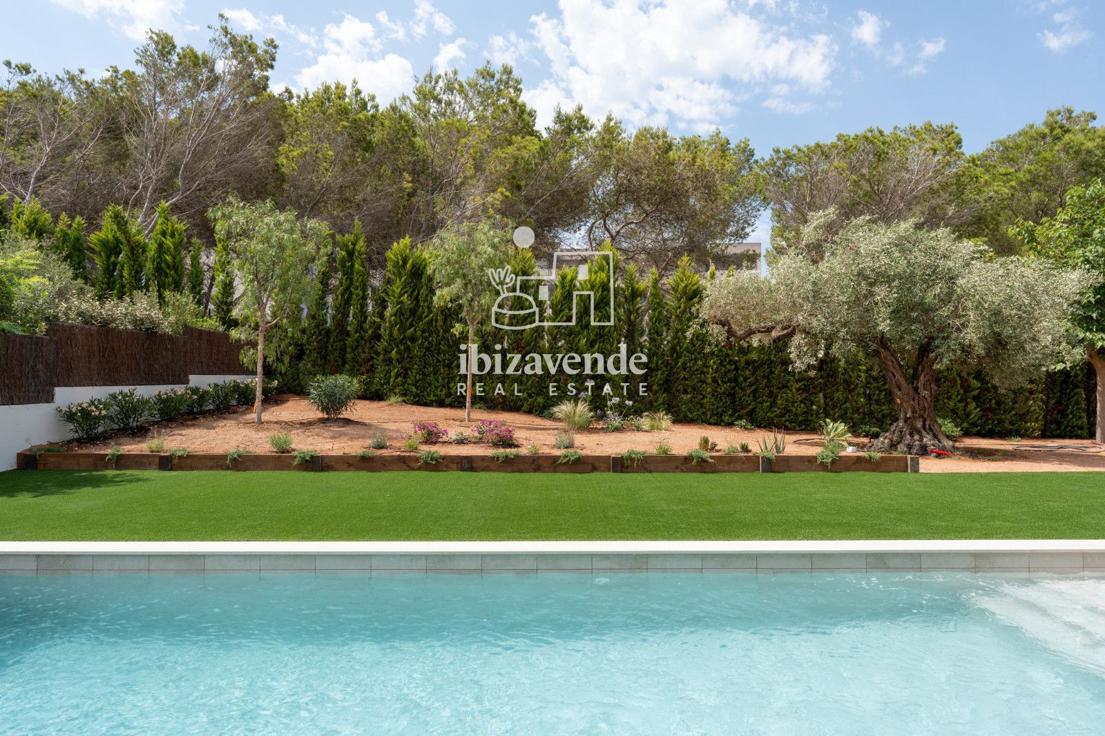 Mobilia Property Image