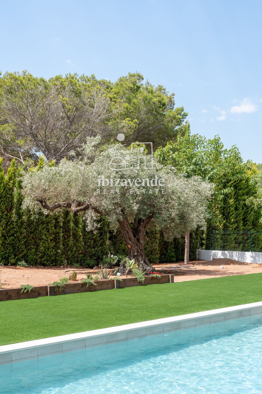 Mobilia Property Image