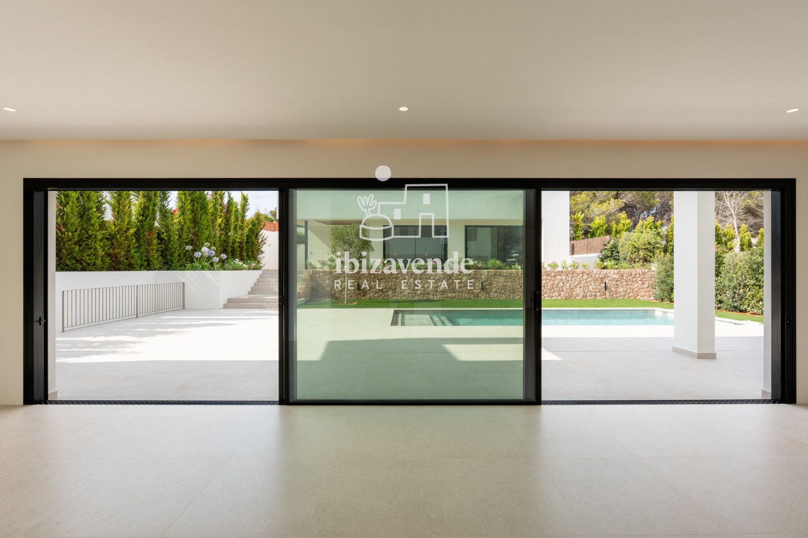 Mobilia Property Image
