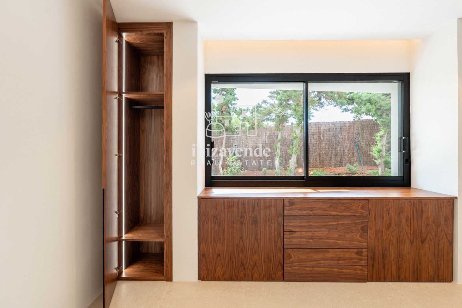 Mobilia Property Image