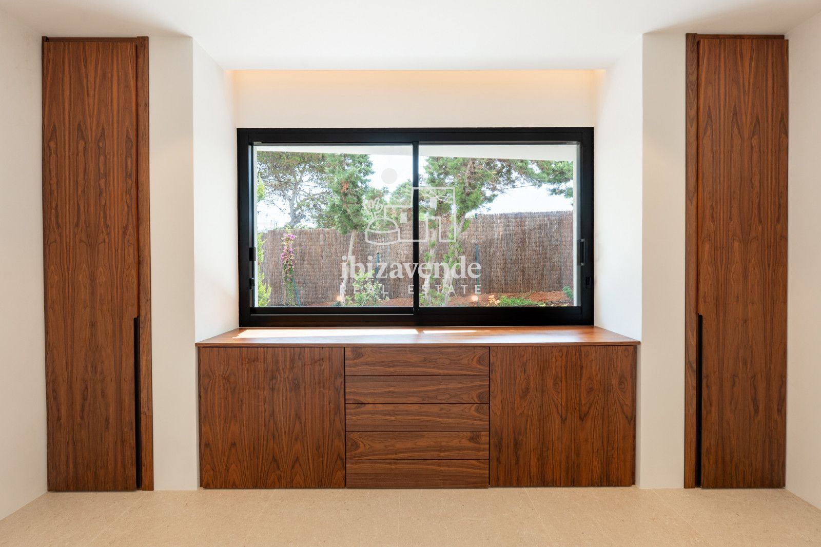 Mobilia Property Image