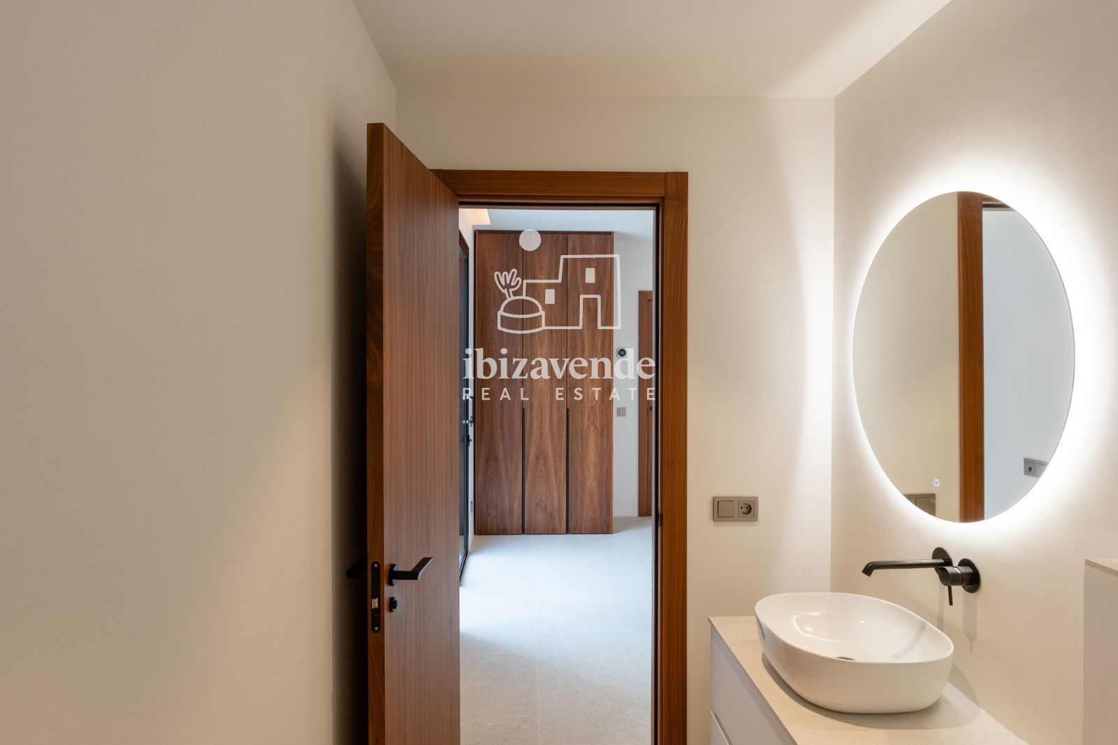 Mobilia Property Image