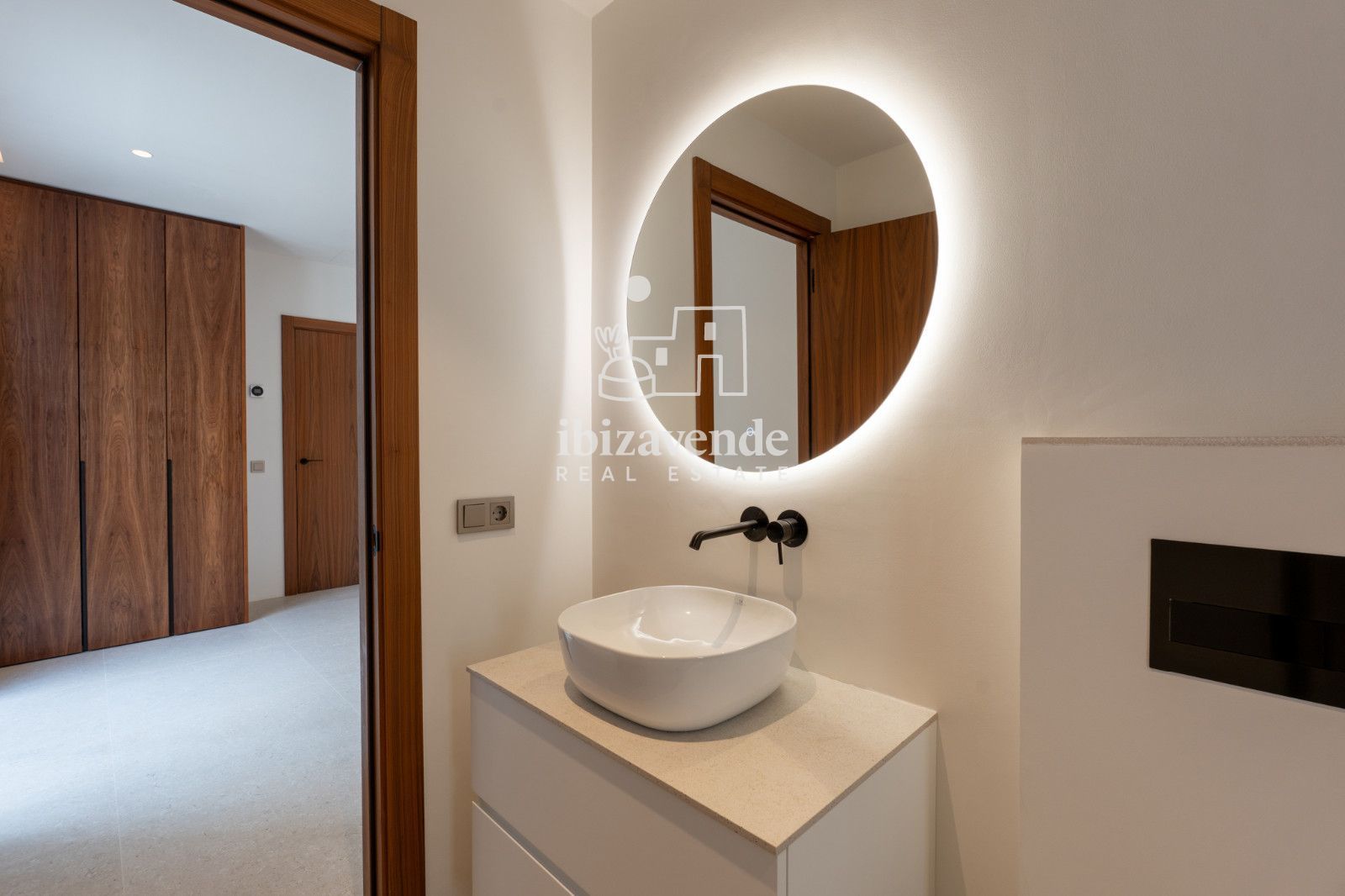 Mobilia Property Image