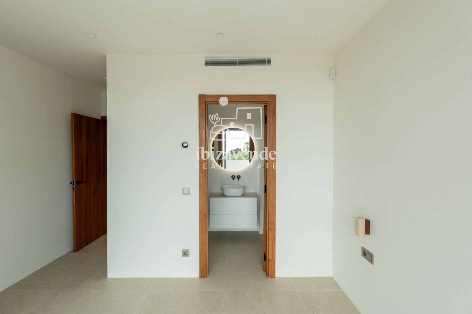 Mobilia Property Image