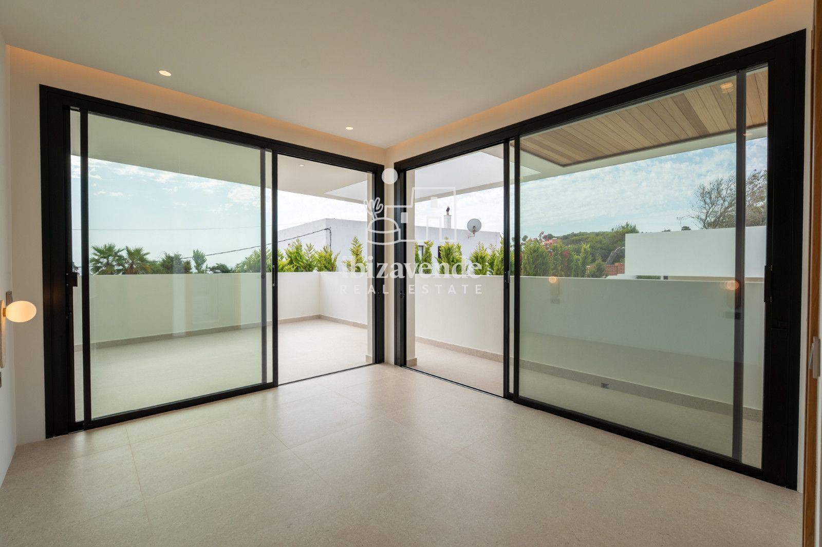 Mobilia Property Image