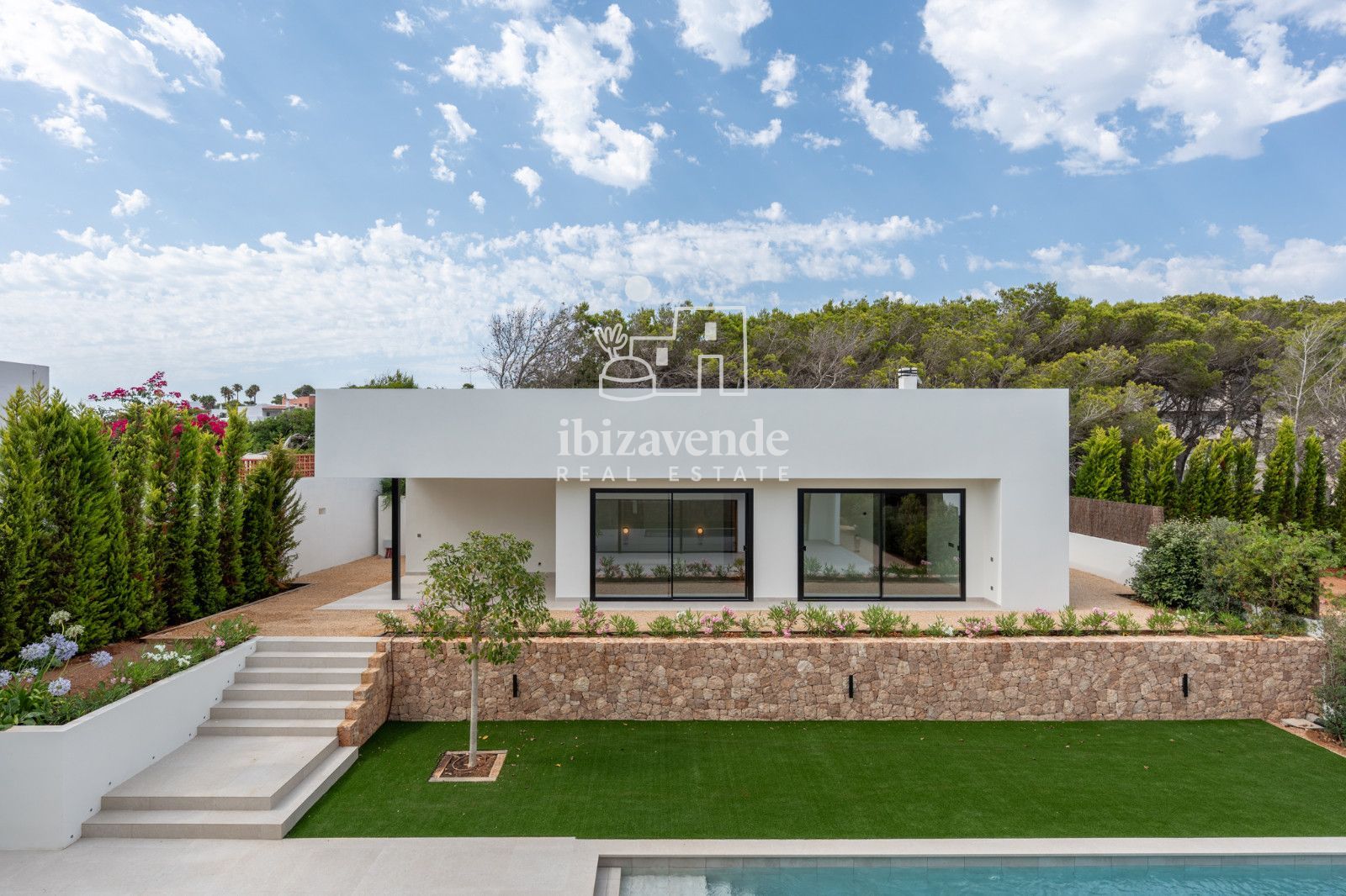 Mobilia Property Image