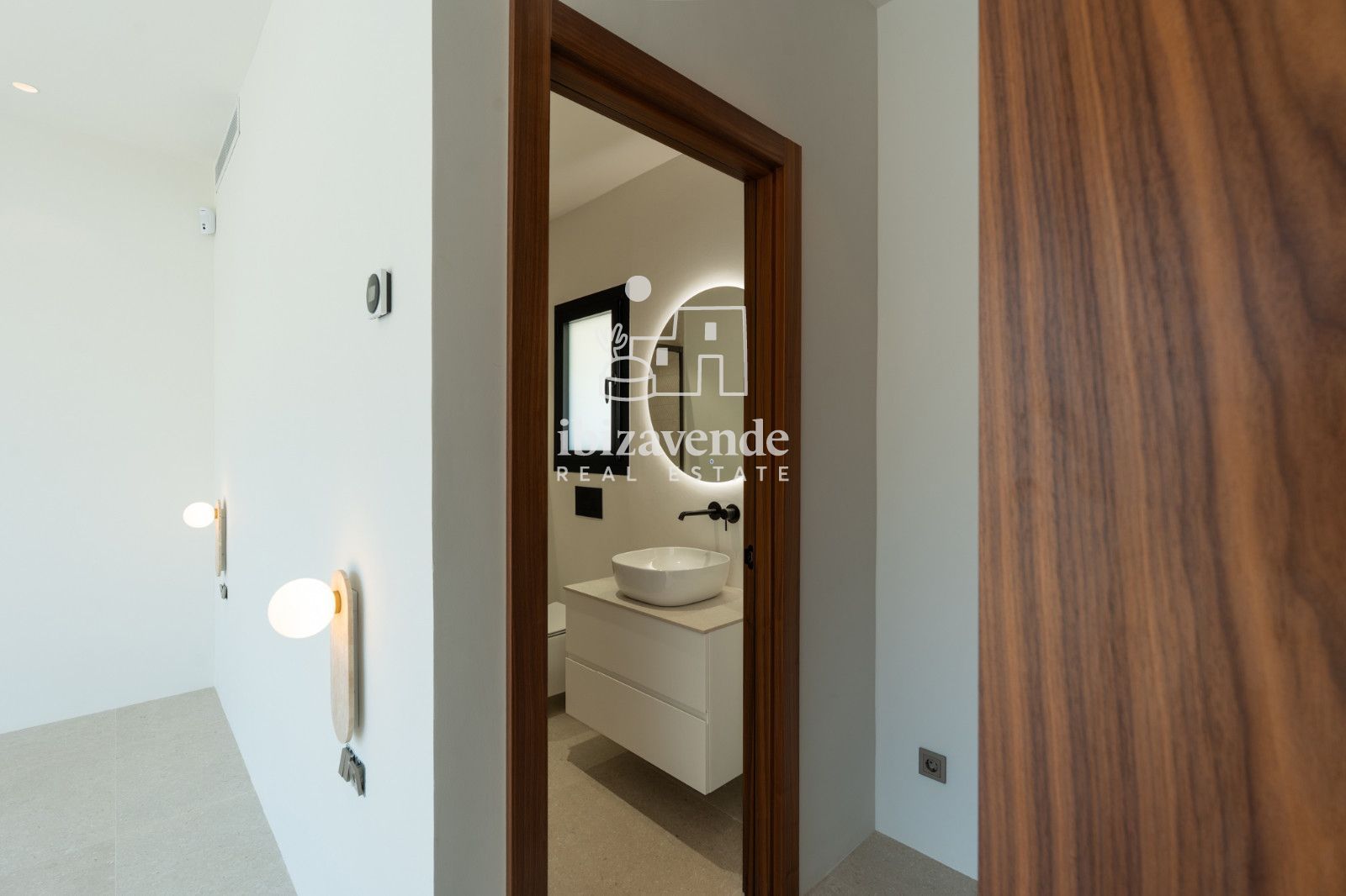 Mobilia Property Image