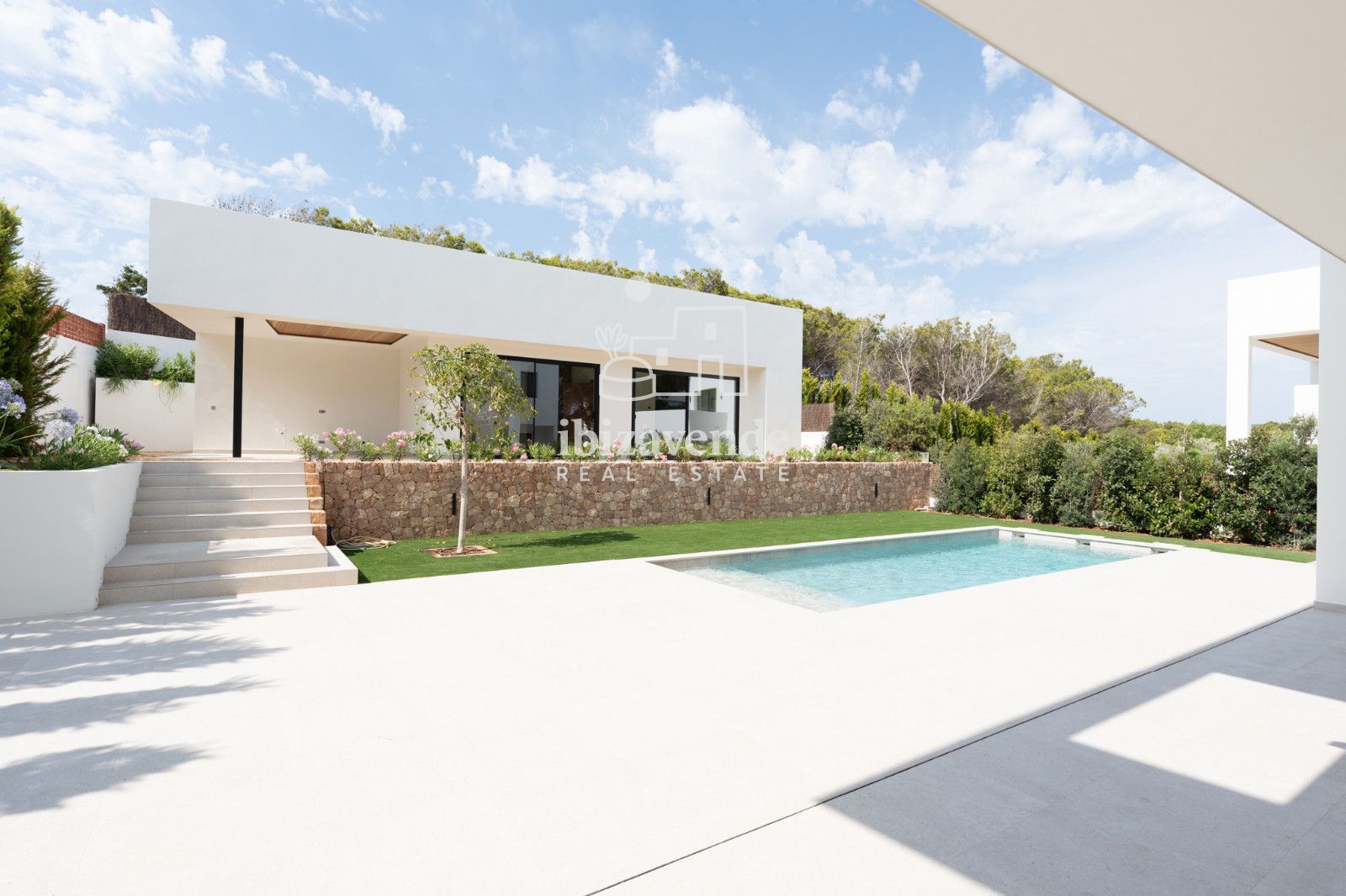 Mobilia Property Image