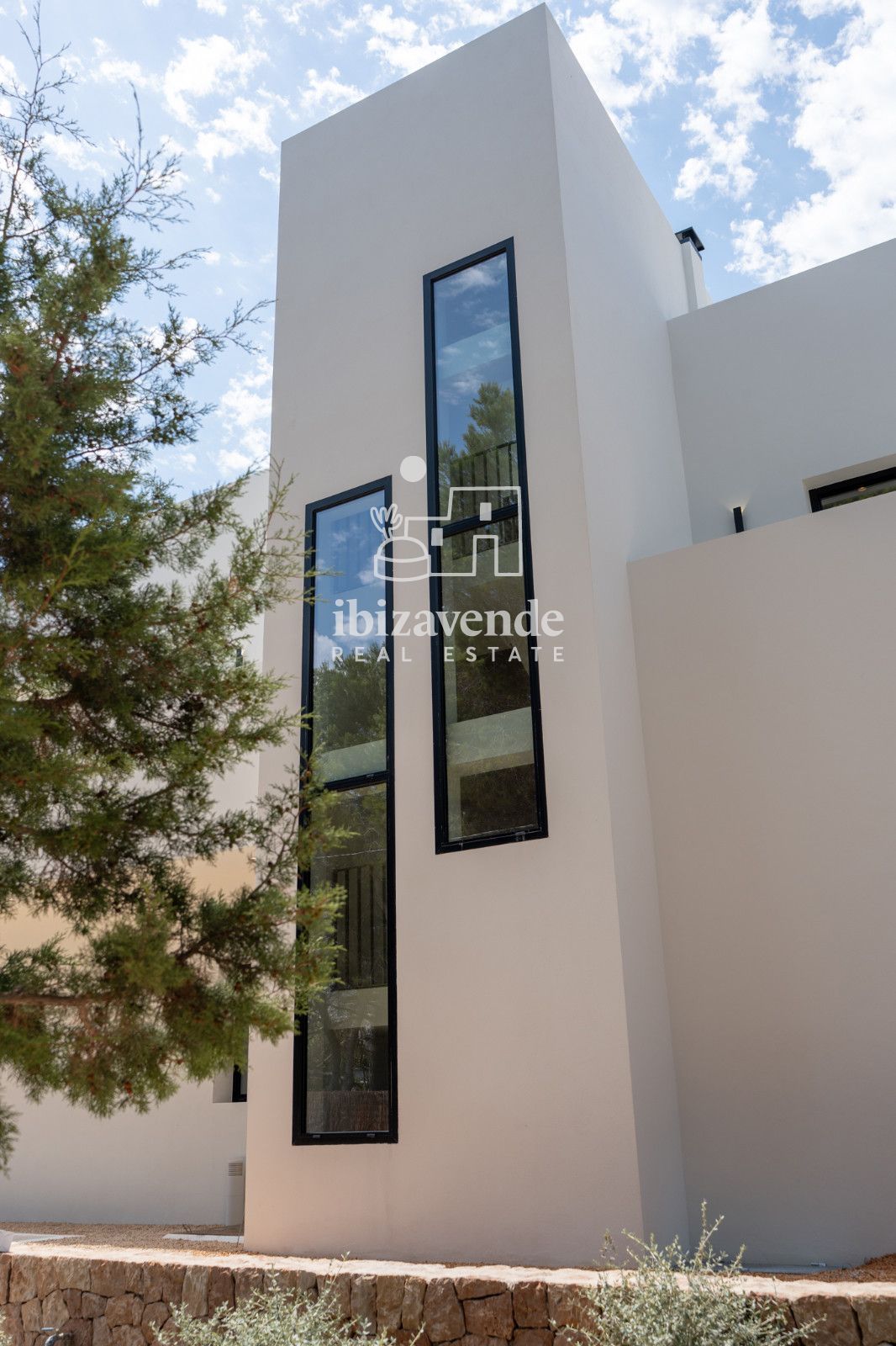 Mobilia Property Image