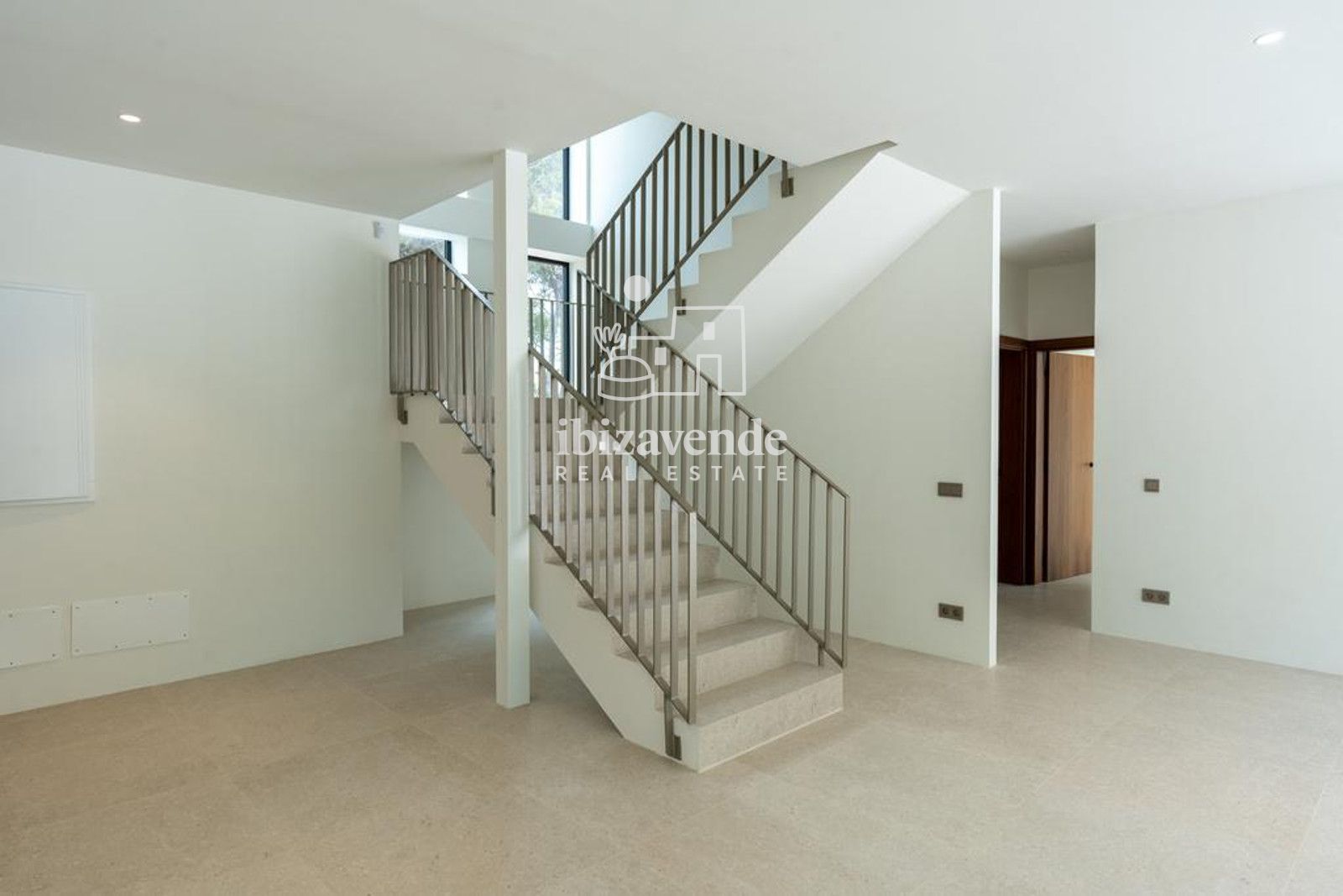 Mobilia Property Image