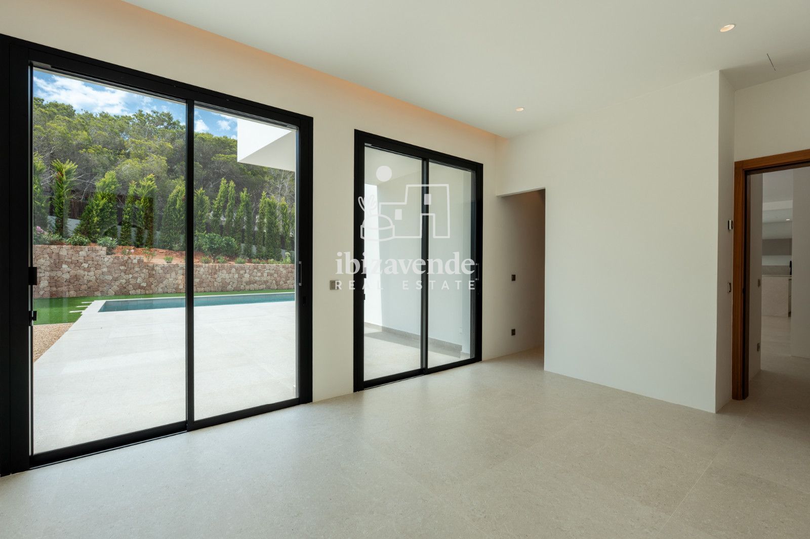 Mobilia Property Image