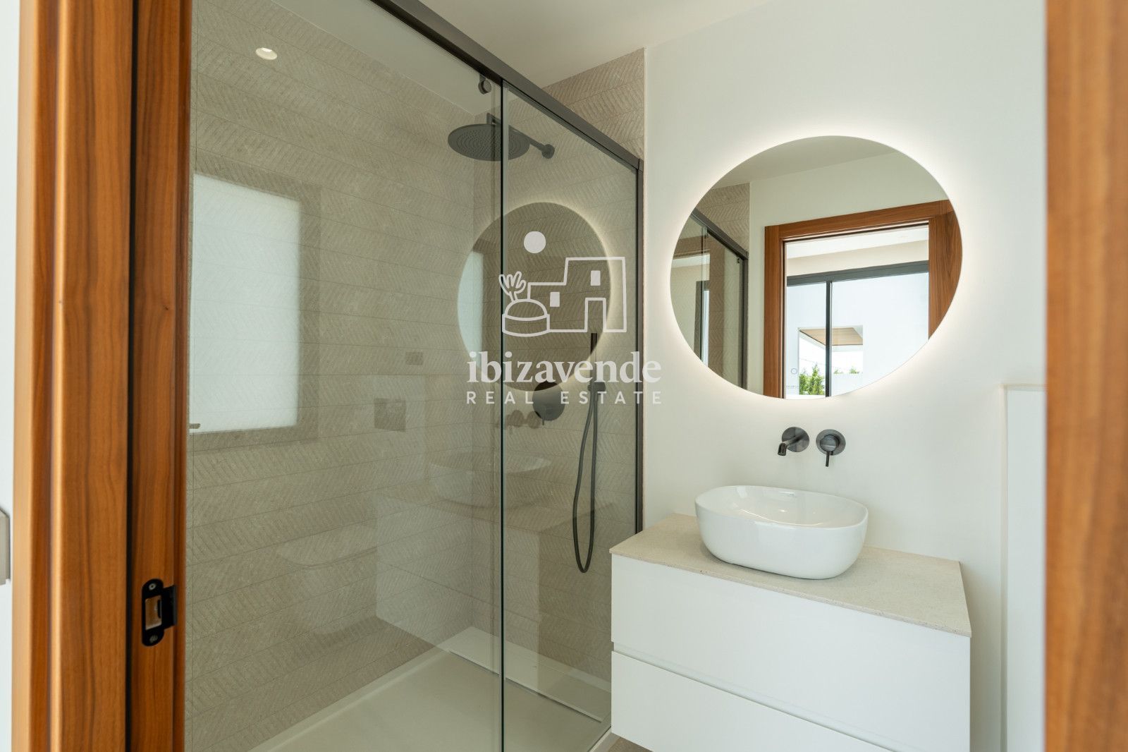 Mobilia Property Image