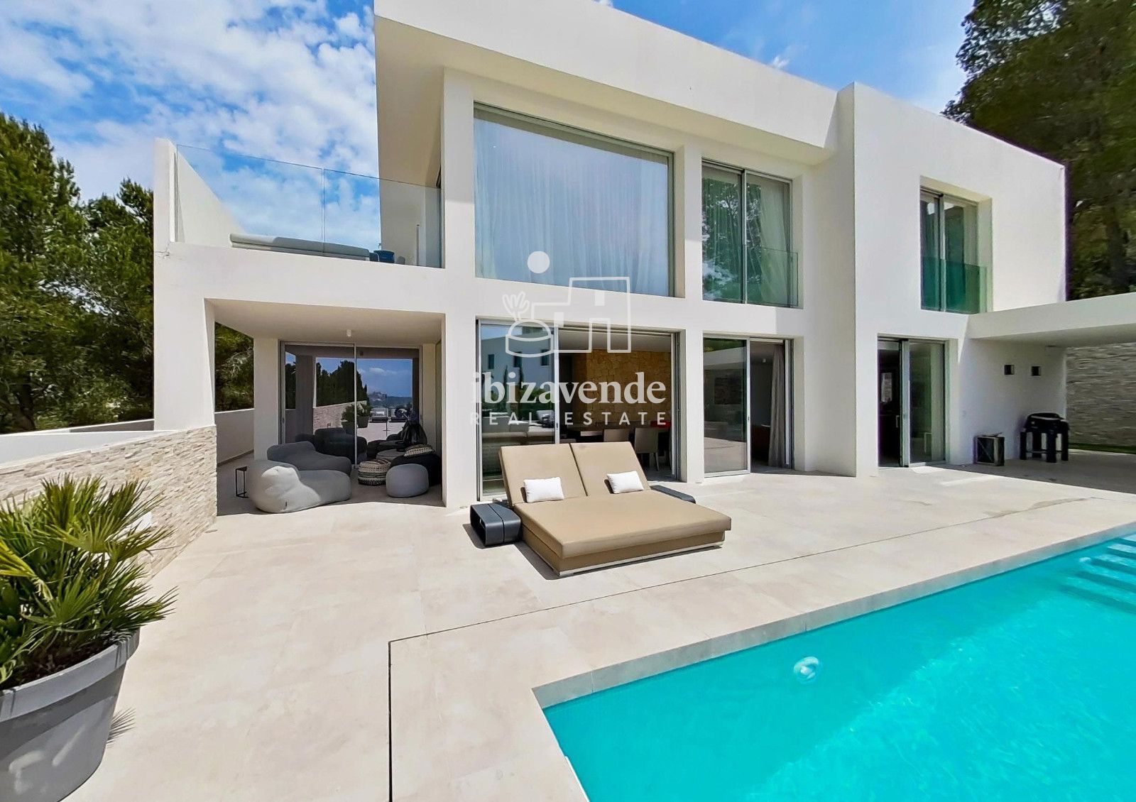Mobilia Property Image