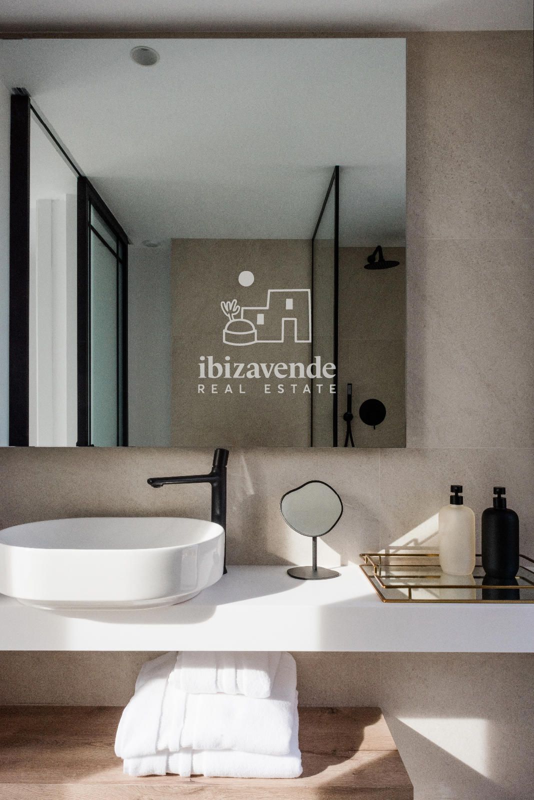 Mobilia Property Image