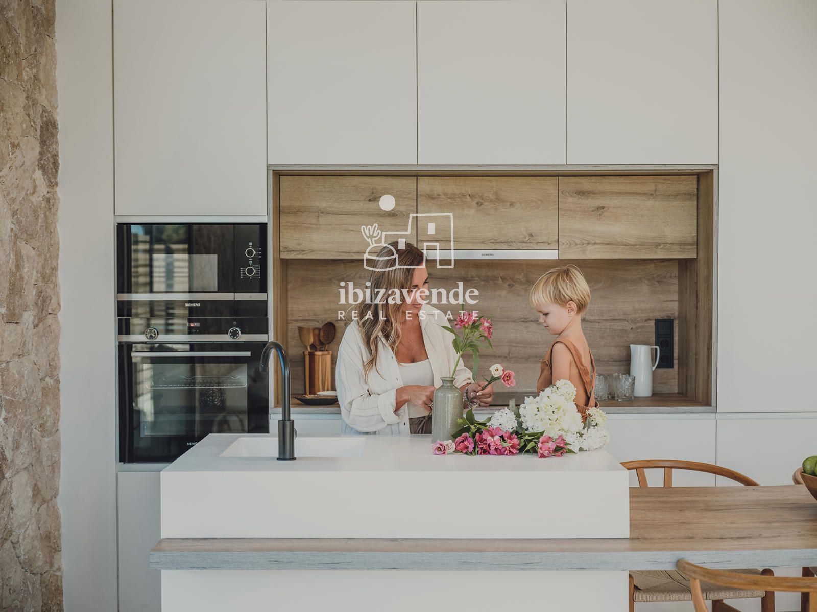 Mobilia Property Image