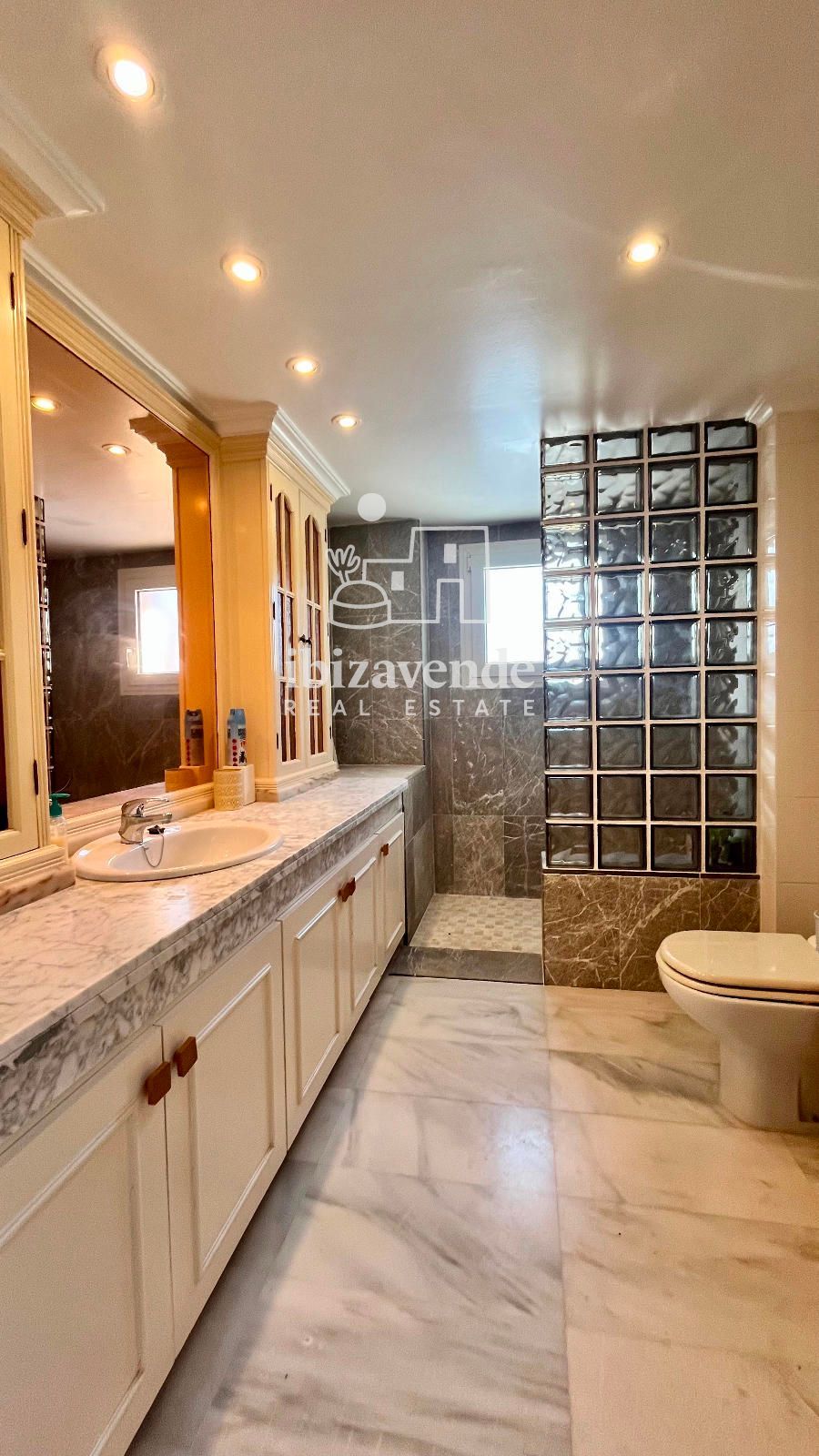 Mobilia Property Image