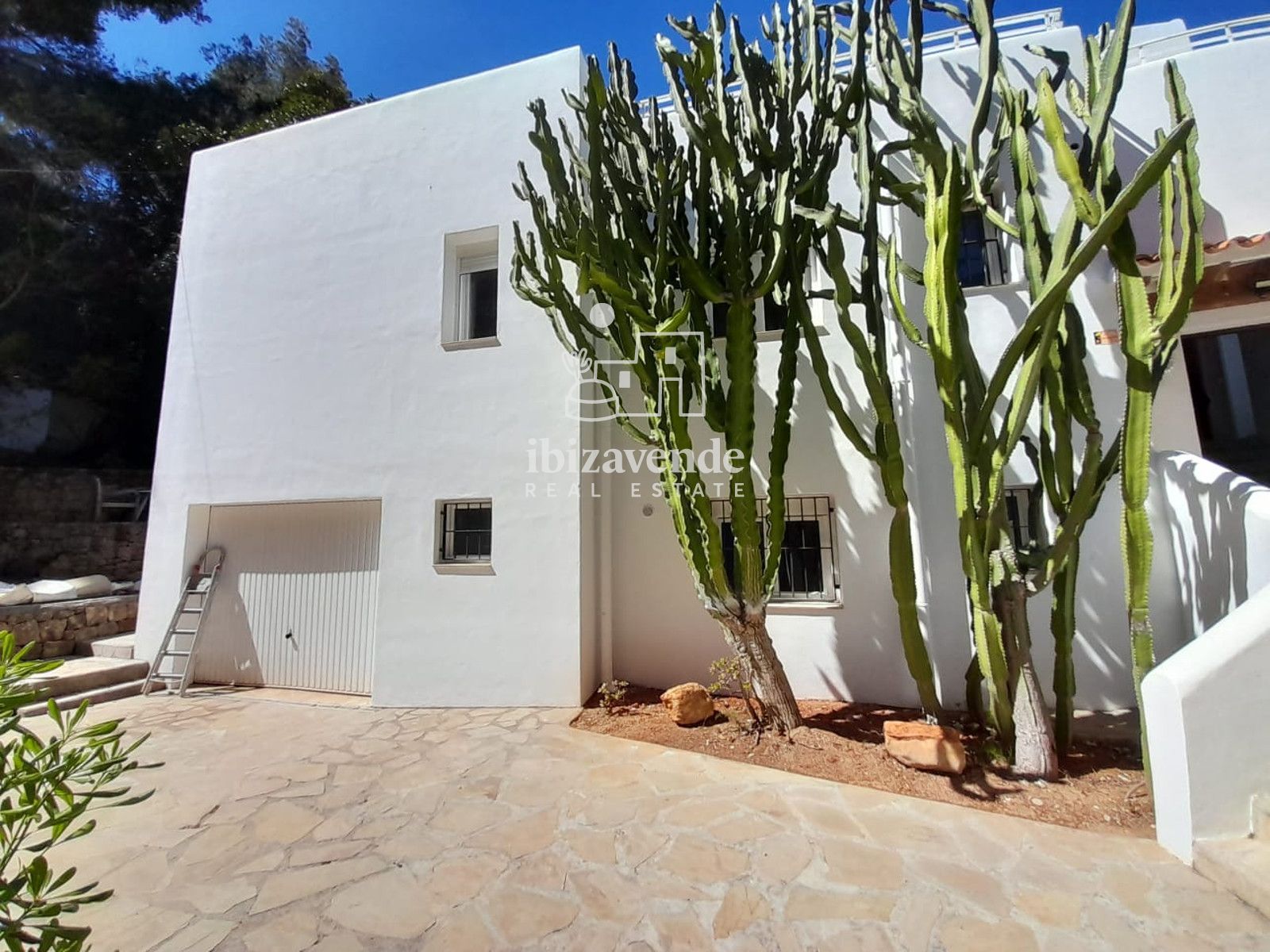 Mobilia Property Image