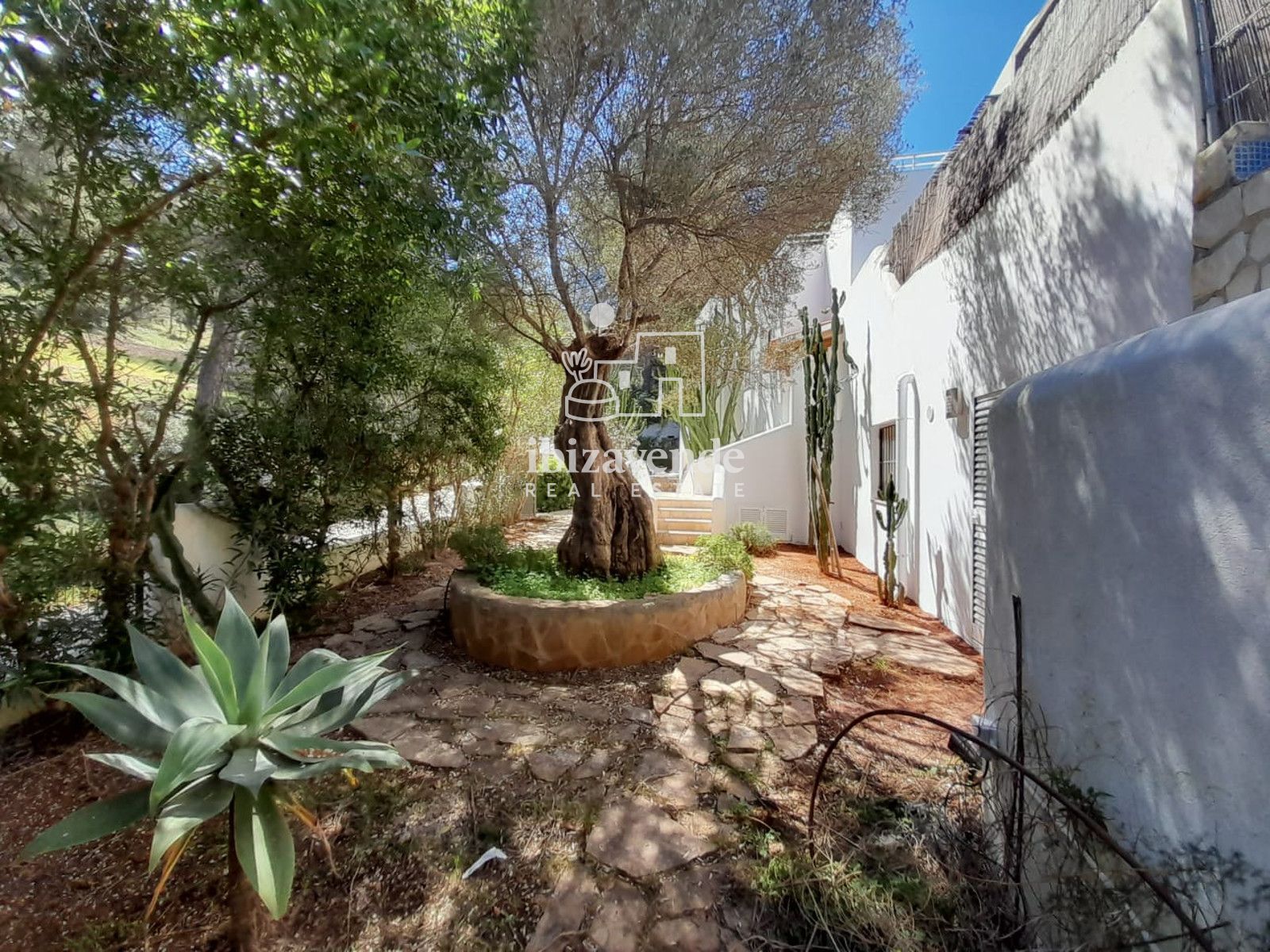 Mobilia Property Image