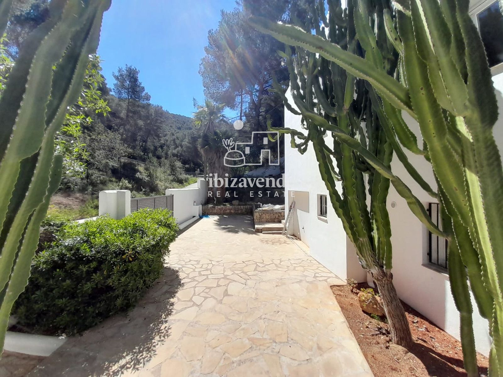 Mobilia Property Image