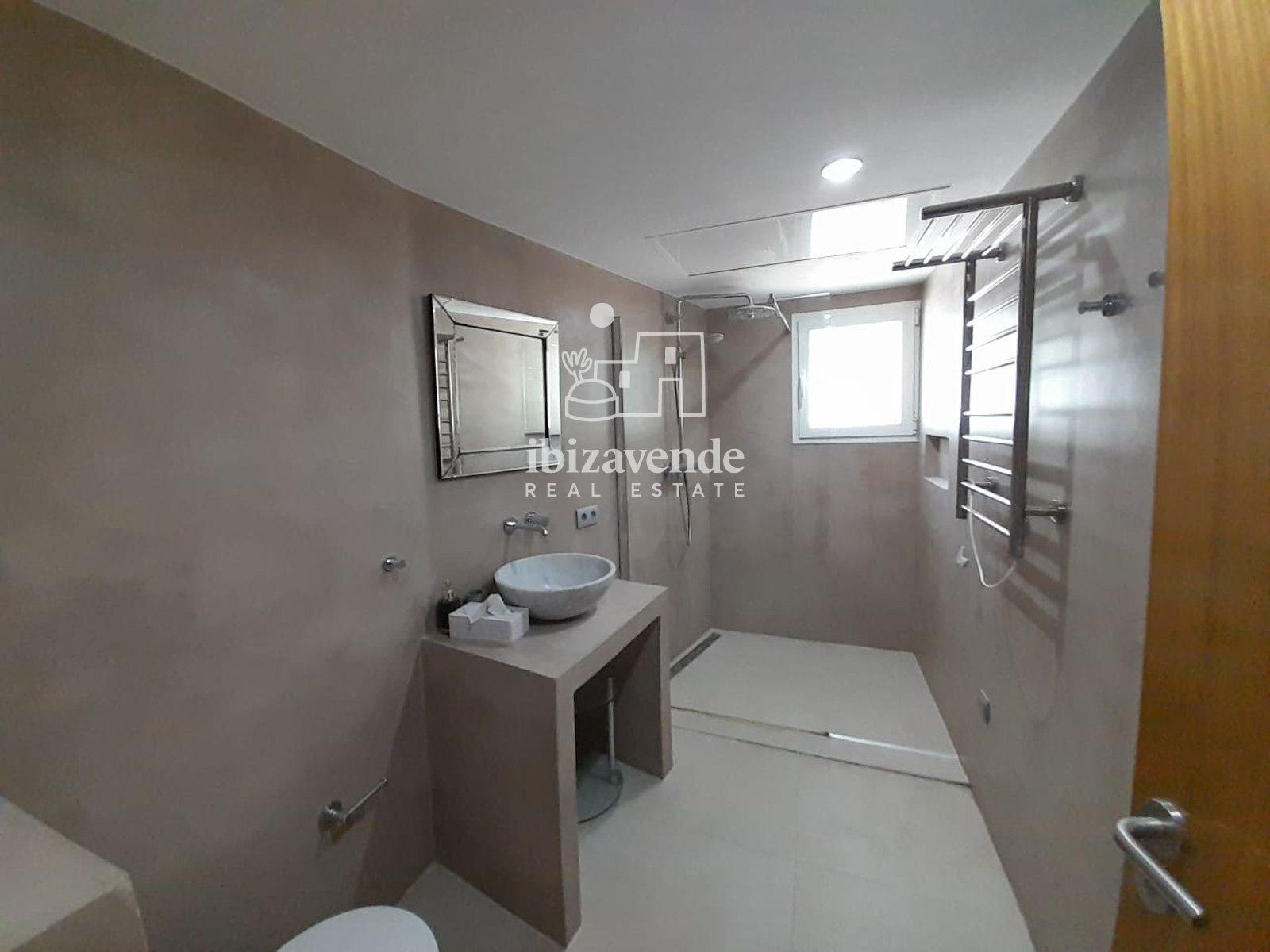 Mobilia Property Image