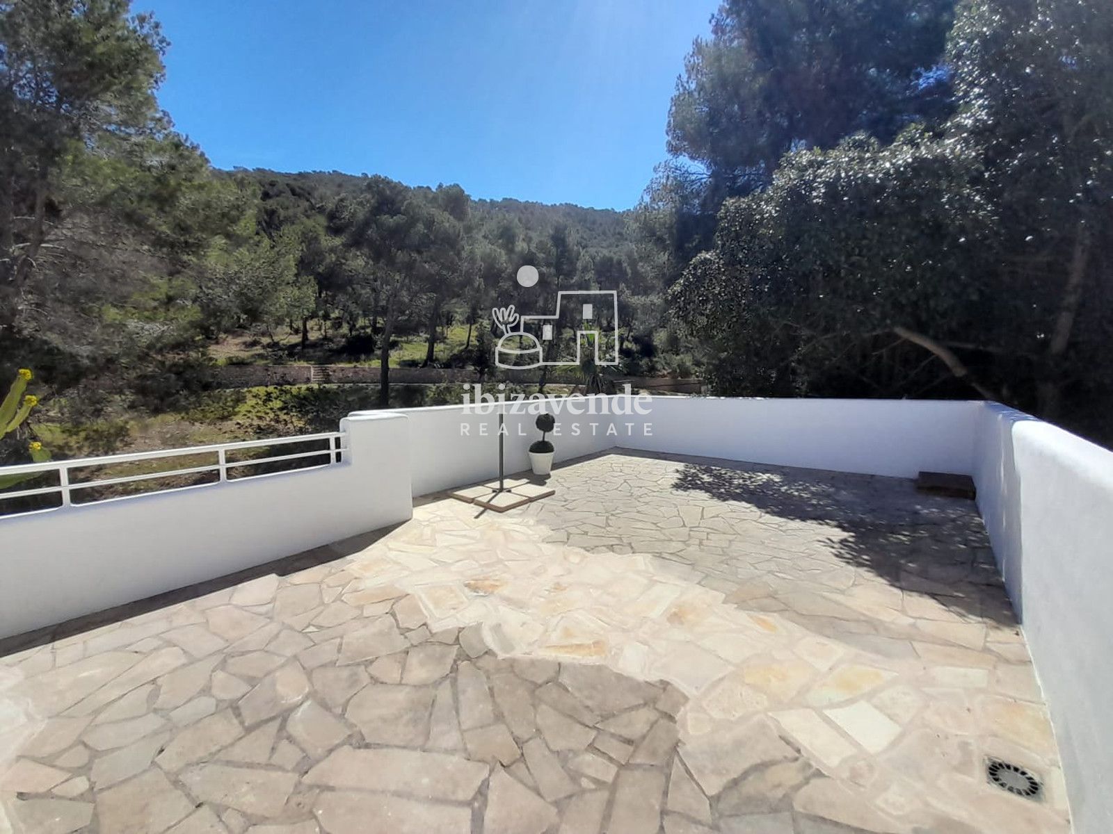 Mobilia Property Image